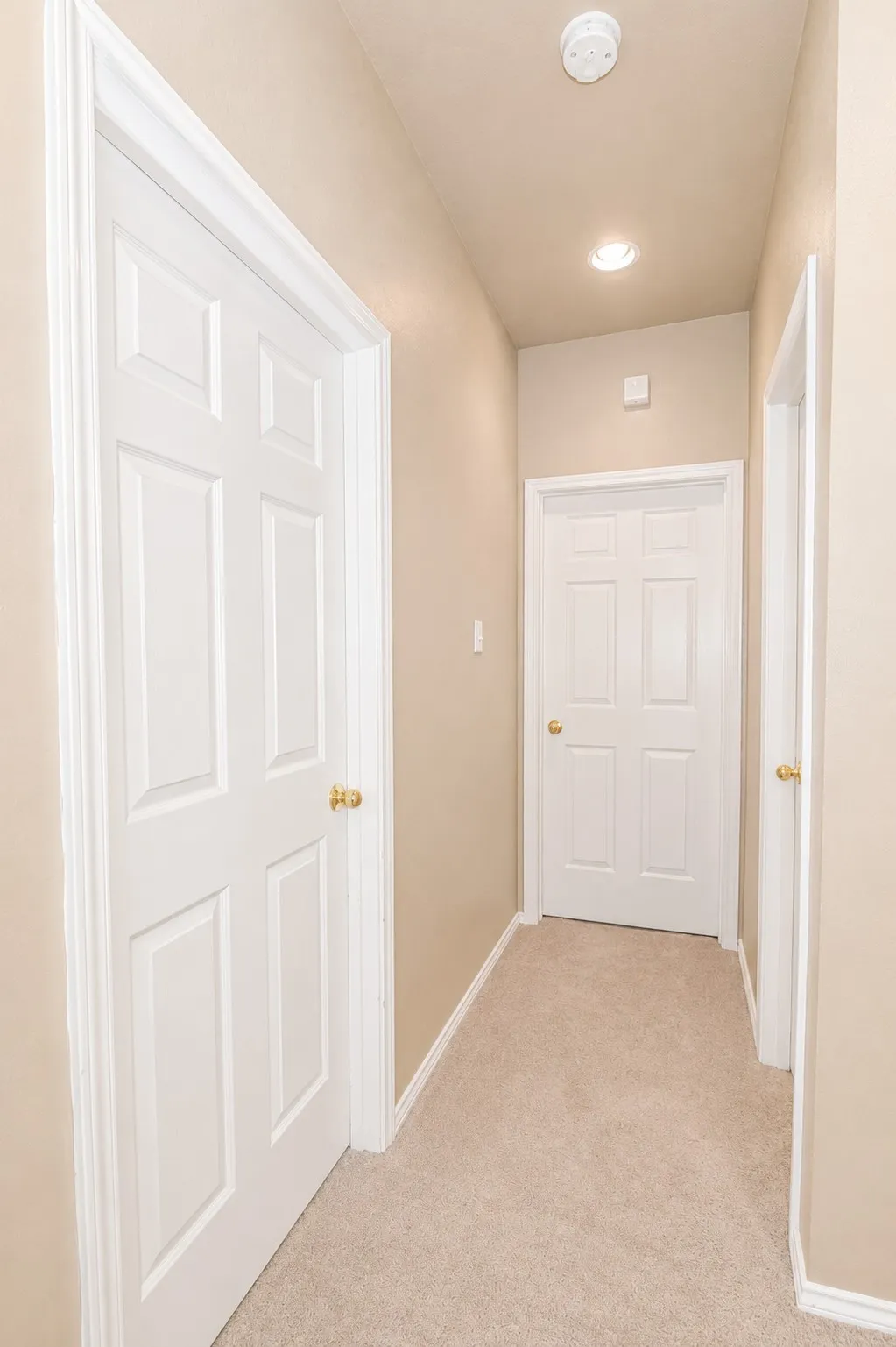 Single Family Residence For Sale in Bexar County , 7 Nikita Drive, San Antonio, Texas 78248, 4 Bedroom, 2 Bathroom, 2 Garage spaces, 2,128 Sqft, built in 1996, Price $415,000, mls#21356143, Real Estate Agent in San Antonio, Homes For Sale in Bexar county, Homes For Sale in San Antonio, Realtor in San Antonio Texas, Real Estate Brokerage Independent Realty Texas, Luminita Cordes Realtor