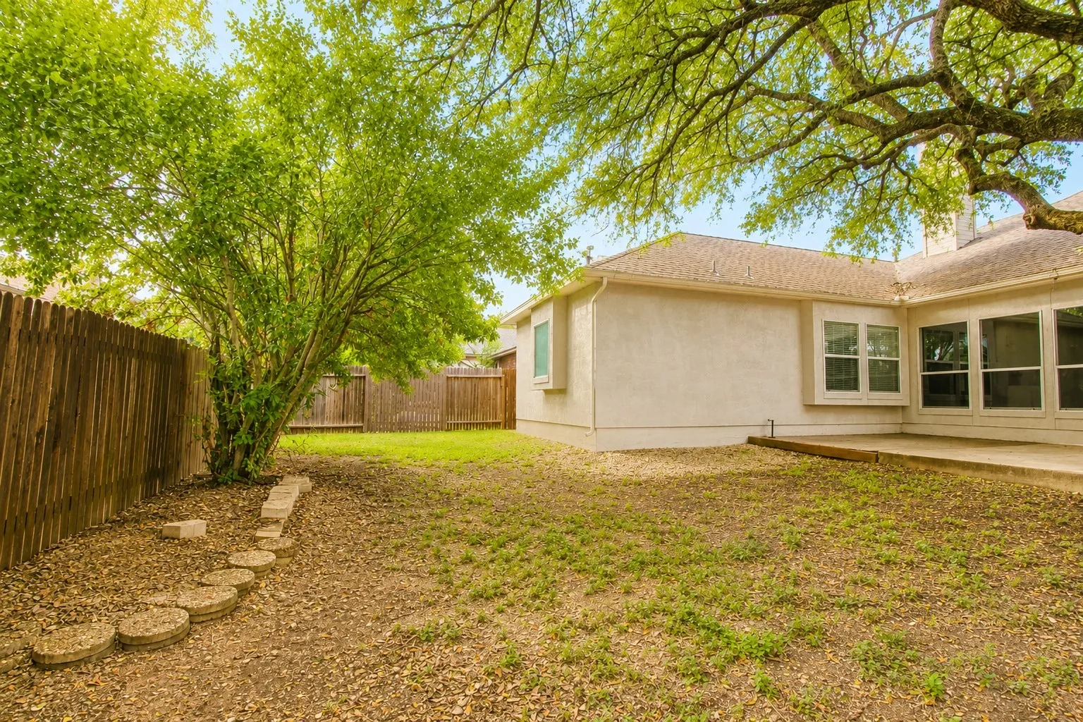 Single Family Residence For Sale in Bexar County , 7 Nikita Drive, San Antonio, Texas 78248, 4 Bedroom, 2 Bathroom, 2 Garage spaces, 2,128 Sqft, built in 1996, Price $415,000, mls#21356143, Real Estate Agent in San Antonio, Homes For Sale in Bexar county, Homes For Sale in San Antonio, Realtor in San Antonio Texas, Real Estate Brokerage Independent Realty Texas, Luminita Cordes Realtor