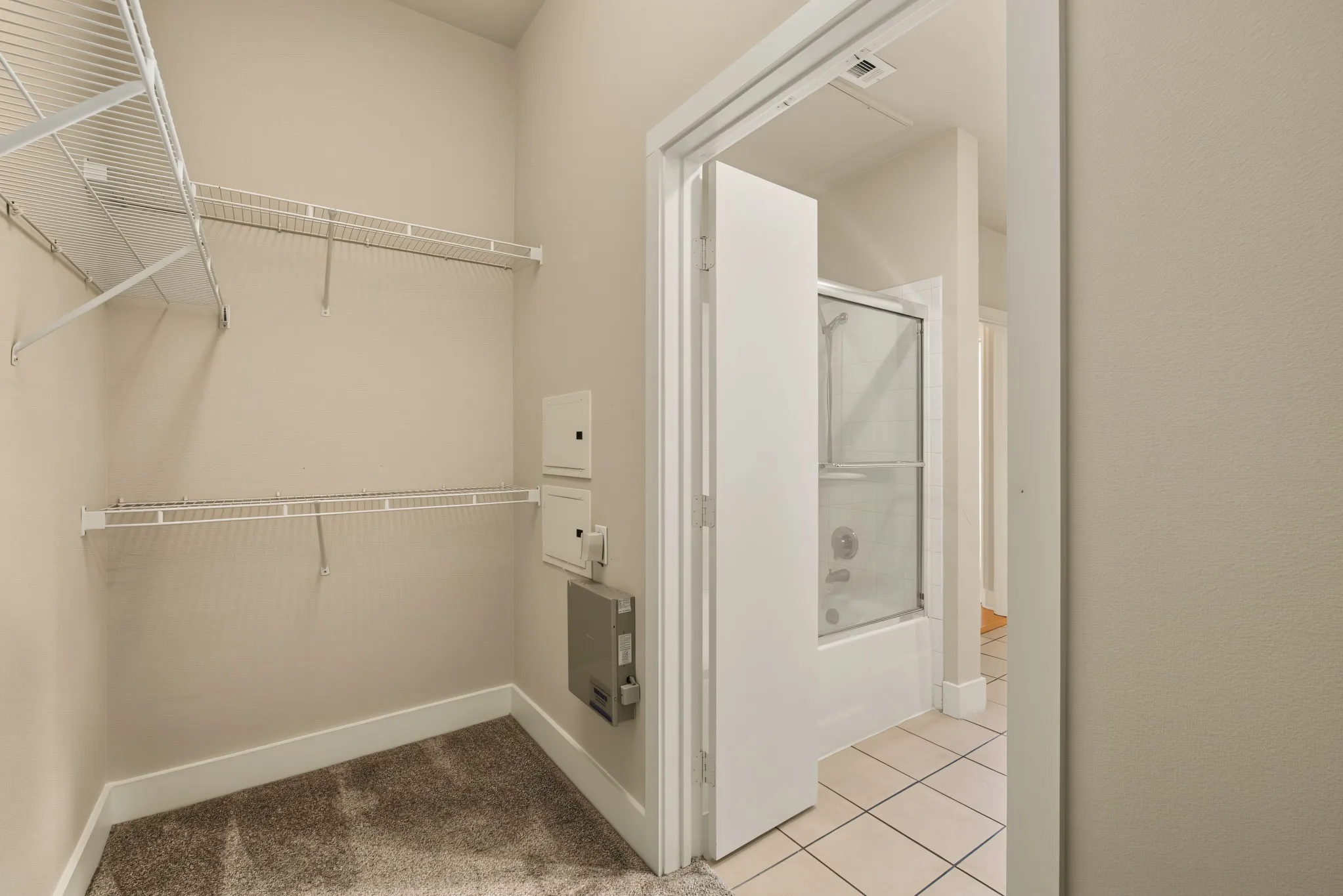 Condominium For Sale in Dallas County , 4414 Cedar Springs Road 310, Dallas, Texas 75219, 2 Bedroom, 1 Bathroom, Garage spaces, 963 Sqft, built in 2003, Price $260,000, mls#21360395, Real Estate Agent in Dallas, Homes For Sale in Dallas county, Homes For Sale in Dallas, Realtor in Dallas Texas, Real Estate Brokerage Independent Realty Texas, Luminita Cordes Realtor