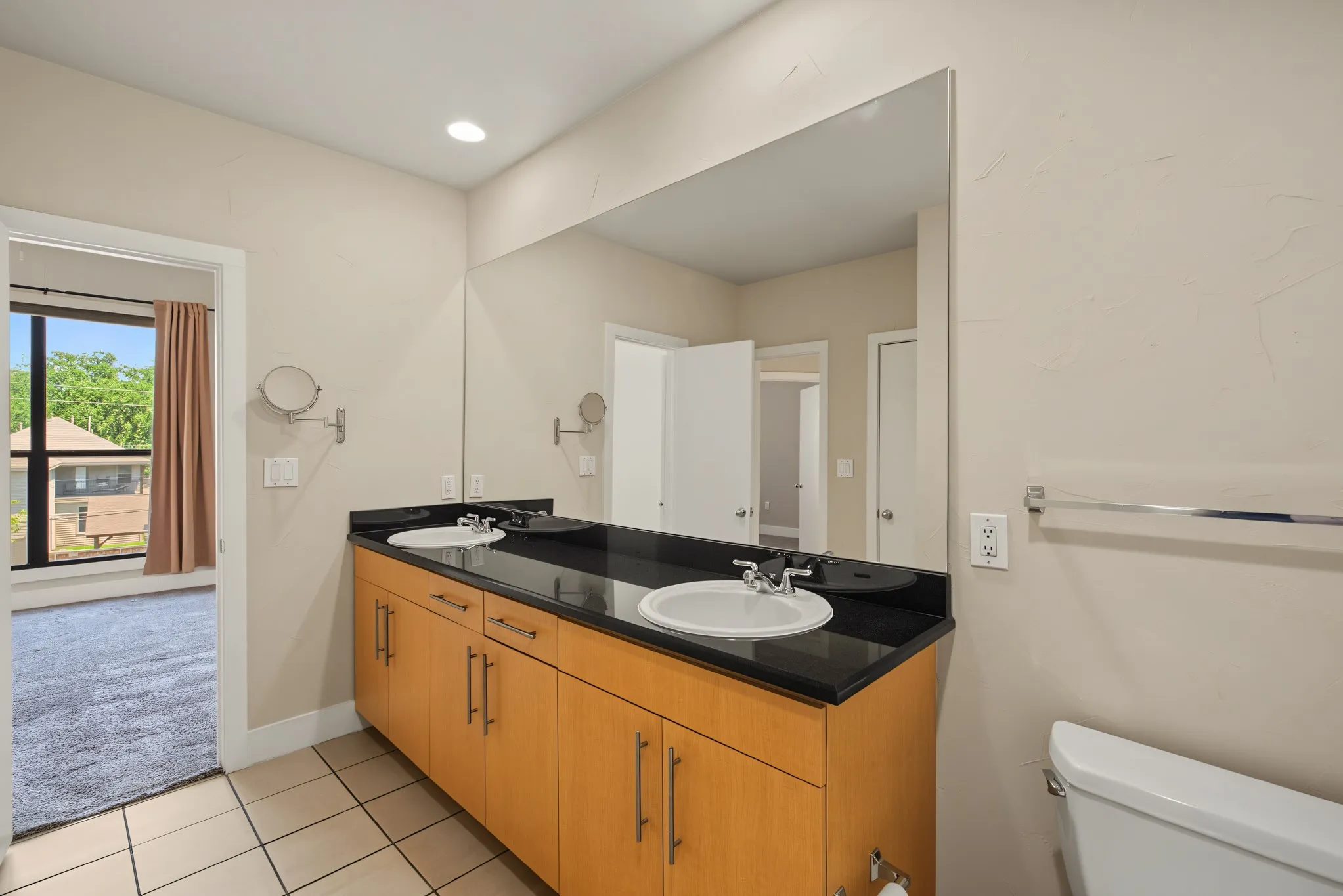 Condominium For Sale in Dallas County , 4414 Cedar Springs Road 310, Dallas, Texas 75219, 2 Bedroom, 1 Bathroom, Garage spaces, 963 Sqft, built in 2003, Price $260,000, mls#21360395, Real Estate Agent in Dallas, Homes For Sale in Dallas county, Homes For Sale in Dallas, Realtor in Dallas Texas, Real Estate Brokerage Independent Realty Texas, Luminita Cordes Realtor