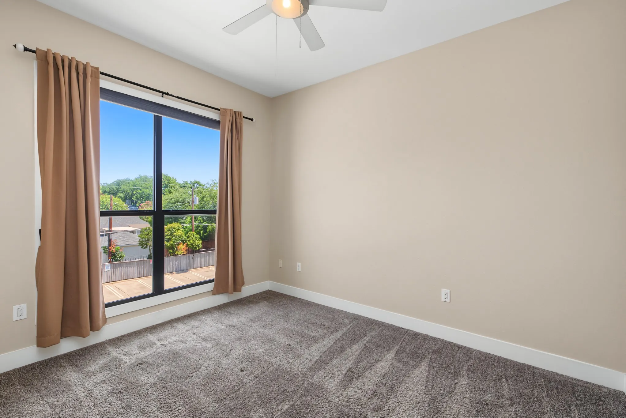 Condominium For Sale in Dallas County , 4414 Cedar Springs Road 310, Dallas, Texas 75219, 2 Bedroom, 1 Bathroom, Garage spaces, 963 Sqft, built in 2003, Price $260,000, mls#21360395, Real Estate Agent in Dallas, Homes For Sale in Dallas county, Homes For Sale in Dallas, Realtor in Dallas Texas, Real Estate Brokerage Independent Realty Texas, Luminita Cordes Realtor