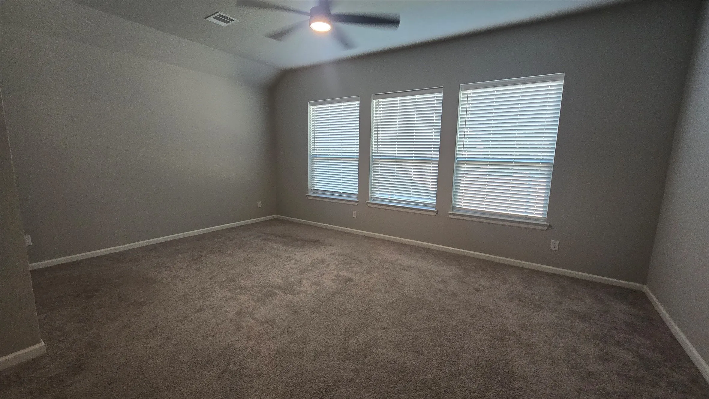 Single Family Residence For Sale in Tarrant County , 4805 Briarwood Drive, Haltom City, Texas 76137, 4 Bedroom, 3 Bathroom, 3 Garage spaces, 2,649 Sqft, built in 2020, mls#21360413, Real Estate Agent in Haltom City, Homes For Sale in Tarrant county, Homes For Sale in Haltom City, Realtor in Haltom City Texas, Real Estate Brokerage Independent Realty Texas, Luminita Cordes Realtor