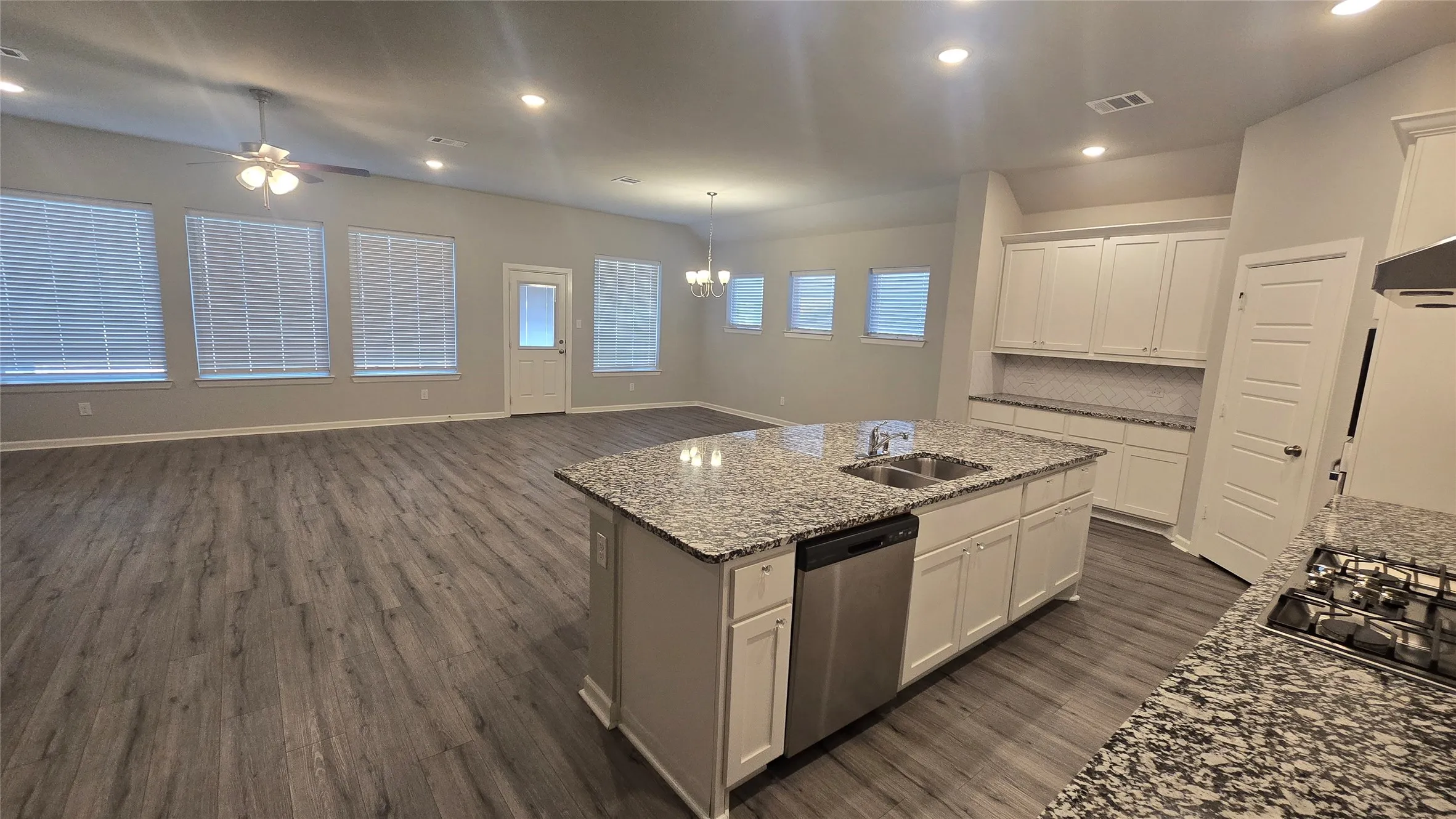Single Family Residence For Sale in Tarrant County , 4805 Briarwood Drive, Haltom City, Texas 76137, 4 Bedroom, 3 Bathroom, 3 Garage spaces, 2,649 Sqft, built in 2020, mls#21360413, Real Estate Agent in Haltom City, Homes For Sale in Tarrant county, Homes For Sale in Haltom City, Realtor in Haltom City Texas, Real Estate Brokerage Independent Realty Texas, Luminita Cordes Realtor