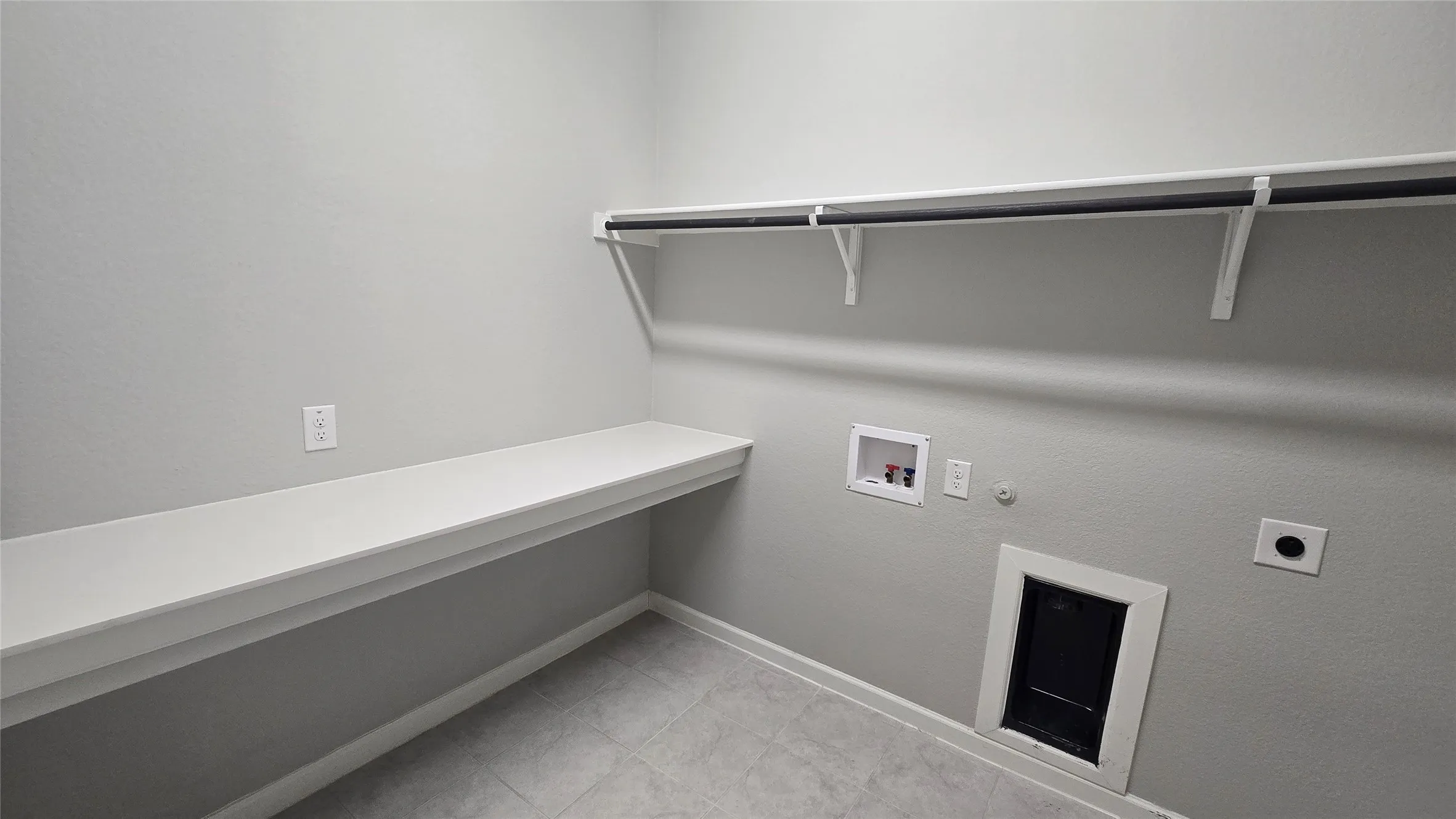 Single Family Residence For Sale in Tarrant County , 4805 Briarwood Drive, Haltom City, Texas 76137, 4 Bedroom, 3 Bathroom, 3 Garage spaces, 2,649 Sqft, built in 2020, mls#21360413, Real Estate Agent in Haltom City, Homes For Sale in Tarrant county, Homes For Sale in Haltom City, Realtor in Haltom City Texas, Real Estate Brokerage Independent Realty Texas, Luminita Cordes Realtor
