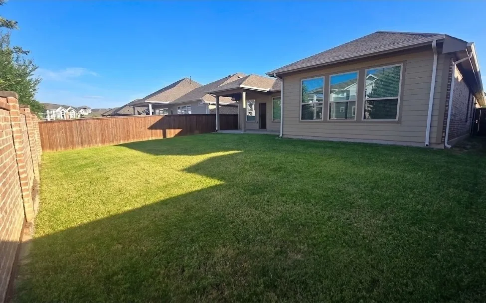 Single Family Residence For Sale in Tarrant County , 4805 Briarwood Drive, Haltom City, Texas 76137, 4 Bedroom, 3 Bathroom, 3 Garage spaces, 2,649 Sqft, built in 2020, mls#21360413, Real Estate Agent in Haltom City, Homes For Sale in Tarrant county, Homes For Sale in Haltom City, Realtor in Haltom City Texas, Real Estate Brokerage Independent Realty Texas, Luminita Cordes Realtor