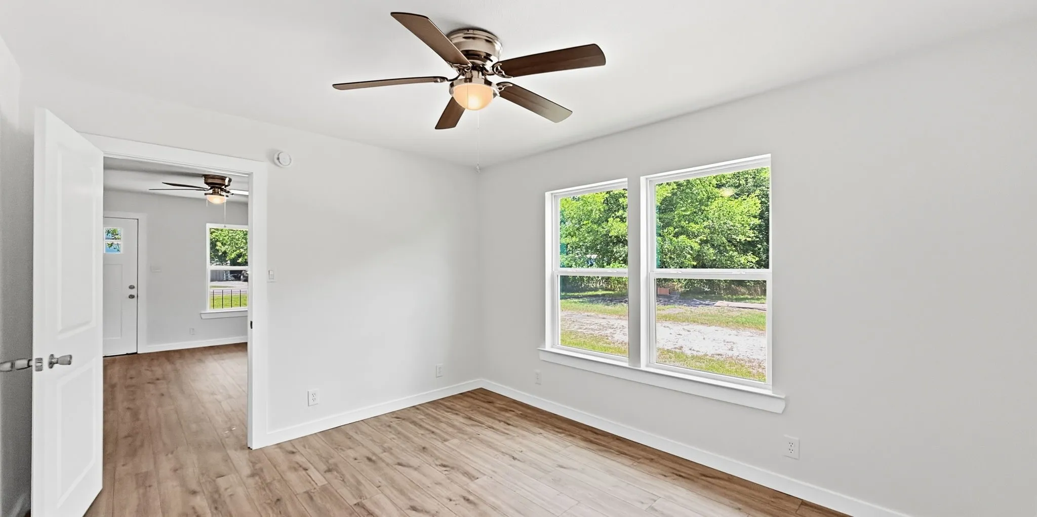 Single Family Residence For Sale in Grayson County , 108 N Main Street, Sadler, Texas 76264, 2 Bedroom, 2 Bathroom, Garage spaces, 1,070 Sqft, built in 1930, mls#21357737, Real Estate Agent in Sadler, Homes For Sale in Grayson county, Homes For Sale in Sadler, Realtor in Sadler Texas, Real Estate Brokerage Independent Realty Texas, Luminita Cordes Realtor