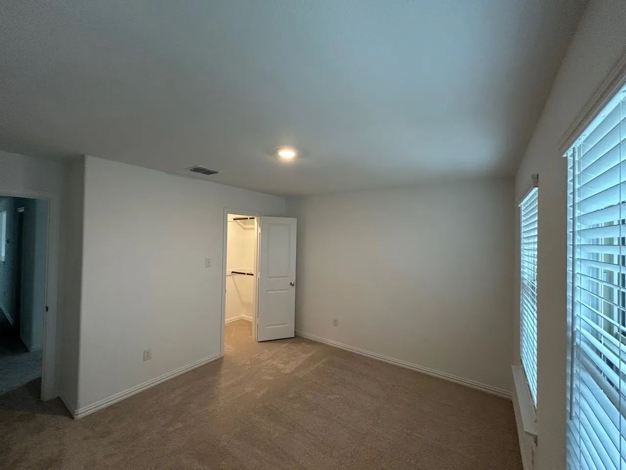 Single Family Residence For Rent in Tarrant County , 2517 Maplehurst Drive, Fort Worth, Texas 76179, 4 Bedroom, 5 Bathroom, 2 Garage spaces, 2,472 Sqft, built in 2023, mls#21360670, Real Estate Agent in Fort Worth, Homes For Rent in Tarrant county, Homes For Rent in Fort Worth, Realtor in Fort Worth Texas, Real Estate Brokerage Independent Realty Texas, Luminita Cordes Realtor