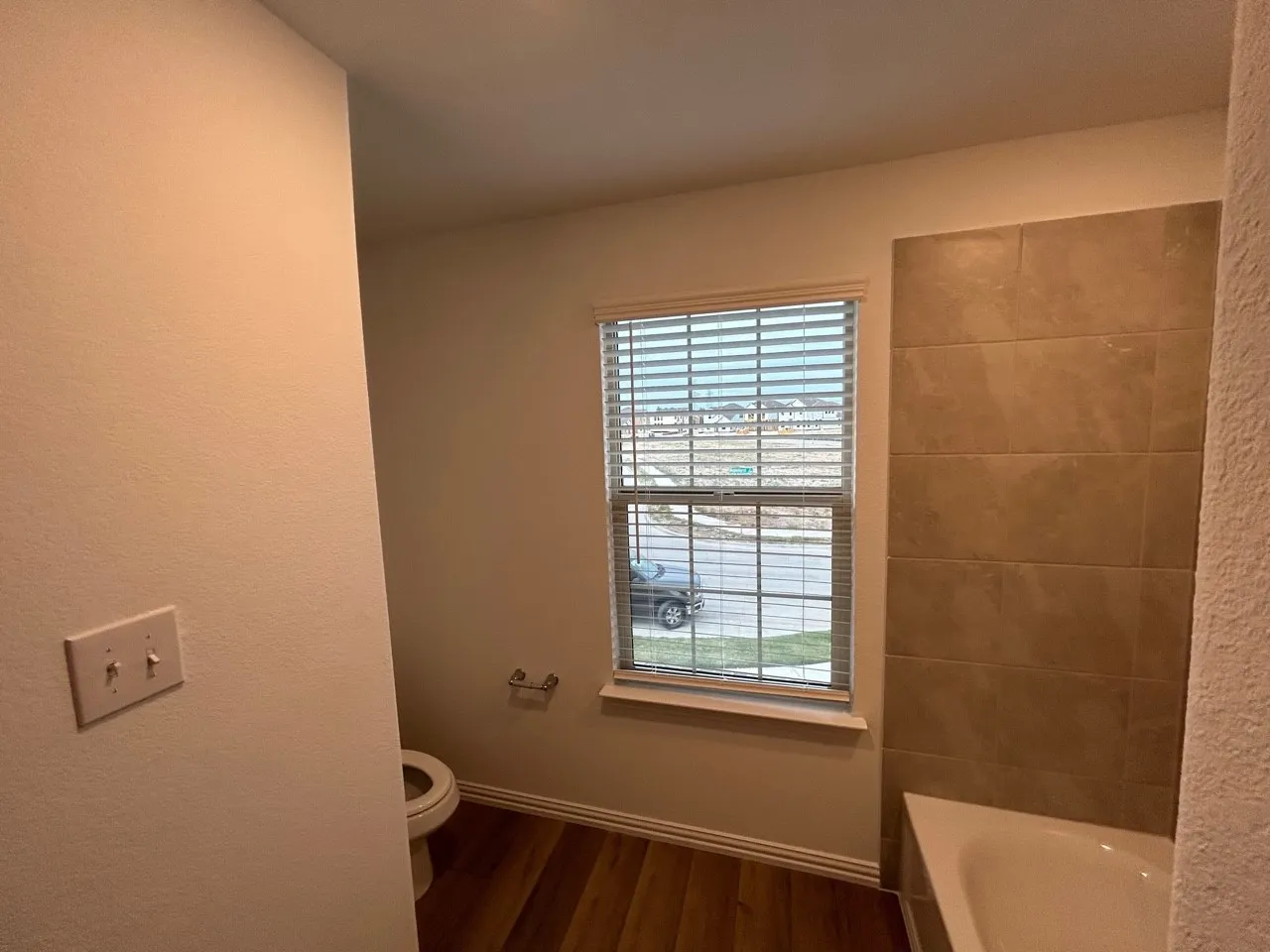 Single Family Residence For Rent in Tarrant County , 2517 Maplehurst Drive, Fort Worth, Texas 76179, 4 Bedroom, 5 Bathroom, 2 Garage spaces, 2,472 Sqft, built in 2023, mls#21360670, Real Estate Agent in Fort Worth, Homes For Rent in Tarrant county, Homes For Rent in Fort Worth, Realtor in Fort Worth Texas, Real Estate Brokerage Independent Realty Texas, Luminita Cordes Realtor