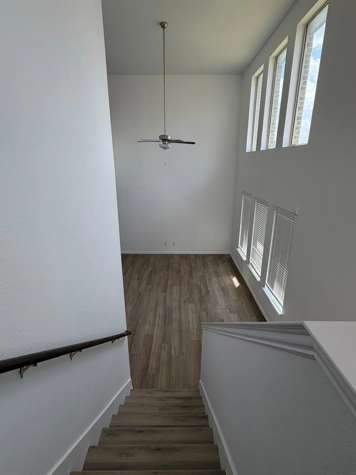 Single Family Residence For Rent in Tarrant County , 2517 Maplehurst Drive, Fort Worth, Texas 76179, 4 Bedroom, 5 Bathroom, 2 Garage spaces, 2,472 Sqft, built in 2023, mls#21360670, Real Estate Agent in Fort Worth, Homes For Rent in Tarrant county, Homes For Rent in Fort Worth, Realtor in Fort Worth Texas, Real Estate Brokerage Independent Realty Texas, Luminita Cordes Realtor