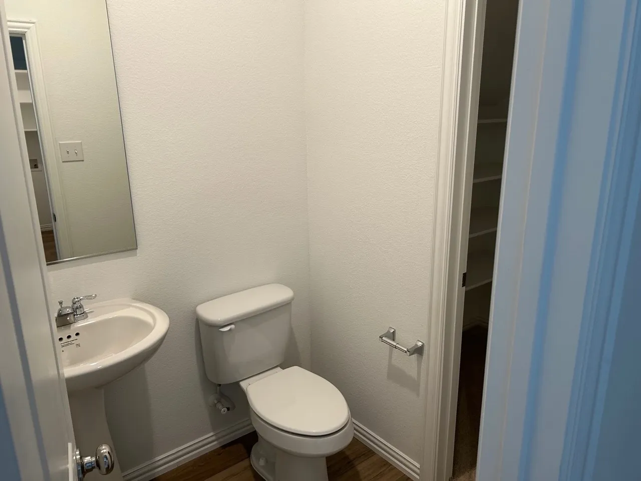 Single Family Residence For Rent in Tarrant County , 2517 Maplehurst Drive, Fort Worth, Texas 76179, 4 Bedroom, 5 Bathroom, 2 Garage spaces, 2,472 Sqft, built in 2023, mls#21360670, Real Estate Agent in Fort Worth, Homes For Rent in Tarrant county, Homes For Rent in Fort Worth, Realtor in Fort Worth Texas, Real Estate Brokerage Independent Realty Texas, Luminita Cordes Realtor