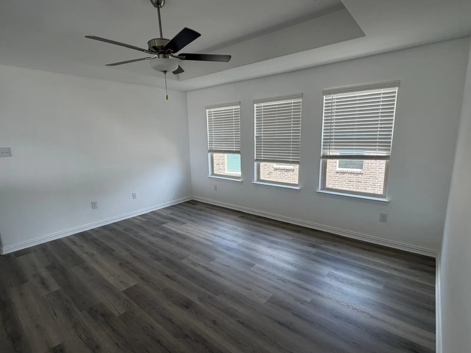 Single Family Residence For Rent in Tarrant County , 2517 Maplehurst Drive, Fort Worth, Texas 76179, 4 Bedroom, 5 Bathroom, 2 Garage spaces, 2,472 Sqft, built in 2023, mls#21360670, Real Estate Agent in Fort Worth, Homes For Rent in Tarrant county, Homes For Rent in Fort Worth, Realtor in Fort Worth Texas, Real Estate Brokerage Independent Realty Texas, Luminita Cordes Realtor