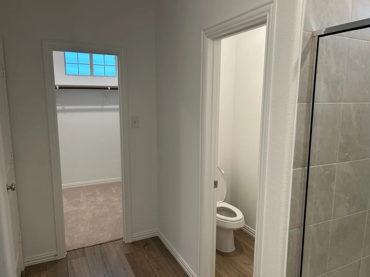 Single Family Residence For Rent in Tarrant County , 2517 Maplehurst Drive, Fort Worth, Texas 76179, 4 Bedroom, 5 Bathroom, 2 Garage spaces, 2,472 Sqft, built in 2023, mls#21360670, Real Estate Agent in Fort Worth, Homes For Rent in Tarrant county, Homes For Rent in Fort Worth, Realtor in Fort Worth Texas, Real Estate Brokerage Independent Realty Texas, Luminita Cordes Realtor