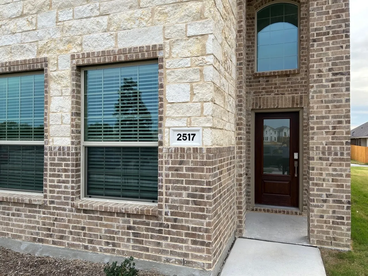 Single Family Residence For Rent in Tarrant County , 2517 Maplehurst Drive, Fort Worth, Texas 76179, 4 Bedroom, 5 Bathroom, 2 Garage spaces, 2,472 Sqft, built in 2023, mls#21360670, Real Estate Agent in Fort Worth, Homes For Rent in Tarrant county, Homes For Rent in Fort Worth, Realtor in Fort Worth Texas, Real Estate Brokerage Independent Realty Texas, Luminita Cordes Realtor