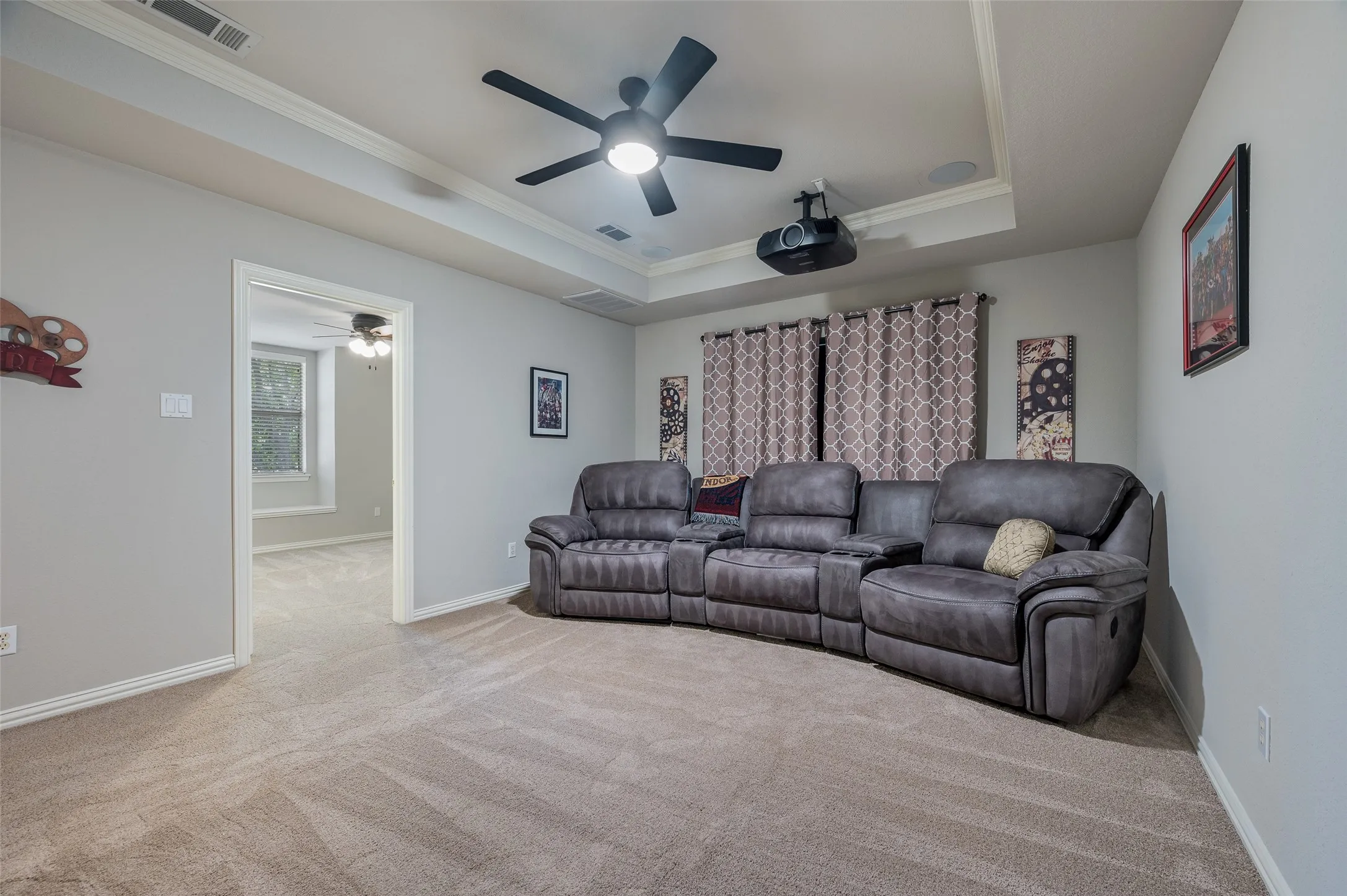 Single Family Residence For Sale in Denton County , 626 Indian Creek Drive, Trophy Club, Texas 76262, 4 Bedroom, 3 Bathroom, 3 Garage spaces, 2,771 Sqft, built in 1997, mls#21359978, Real Estate Agent in Trophy Club, Homes For Sale in Denton county, Homes For Sale in Trophy Club, Realtor in Trophy Club Texas, Real Estate Brokerage Independent Realty Texas, Luminita Cordes Realtor