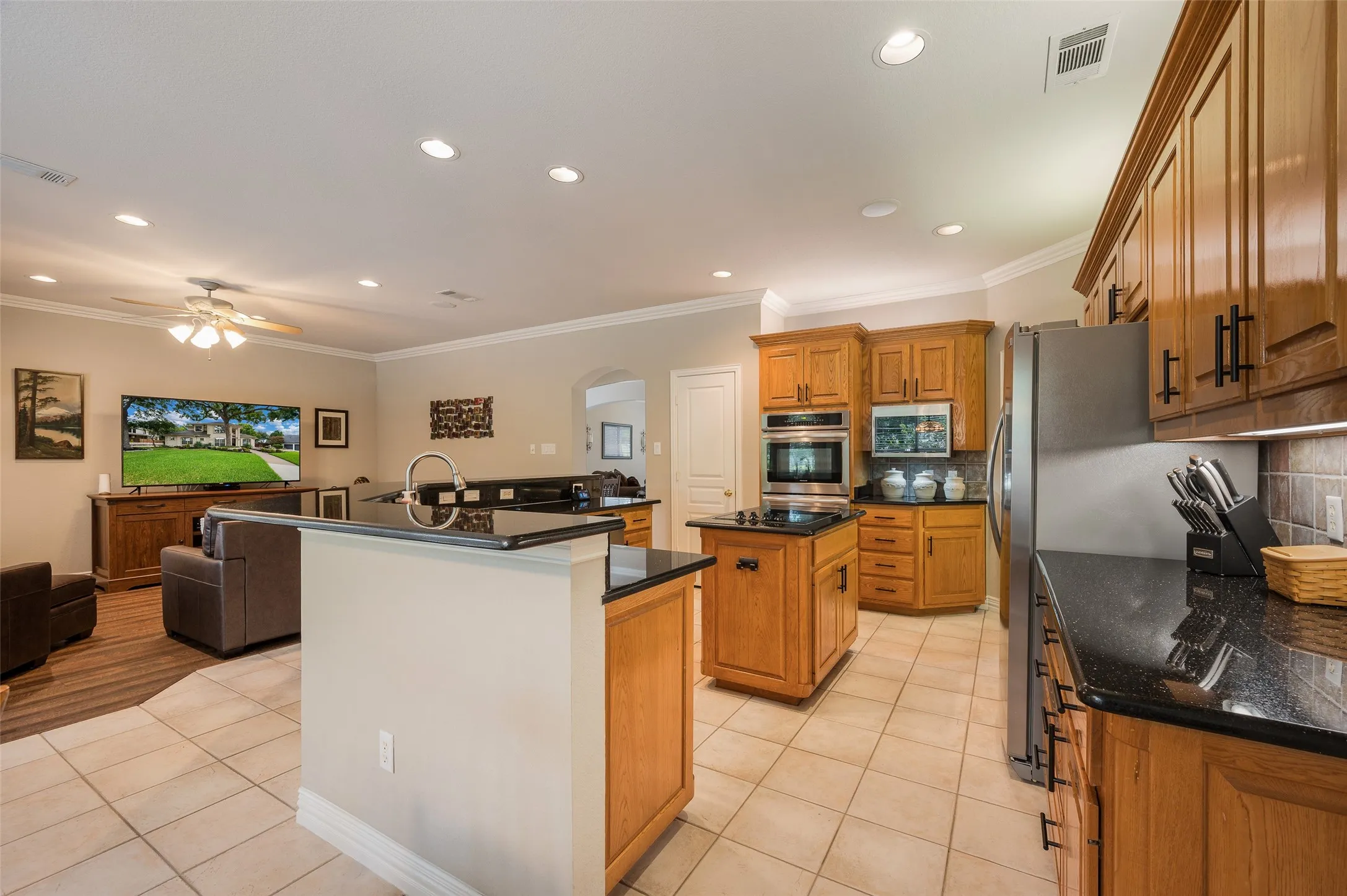 Single Family Residence For Sale in Denton County , 626 Indian Creek Drive, Trophy Club, Texas 76262, 4 Bedroom, 3 Bathroom, 3 Garage spaces, 2,771 Sqft, built in 1997, mls#21359978, Real Estate Agent in Trophy Club, Homes For Sale in Denton county, Homes For Sale in Trophy Club, Realtor in Trophy Club Texas, Real Estate Brokerage Independent Realty Texas, Luminita Cordes Realtor