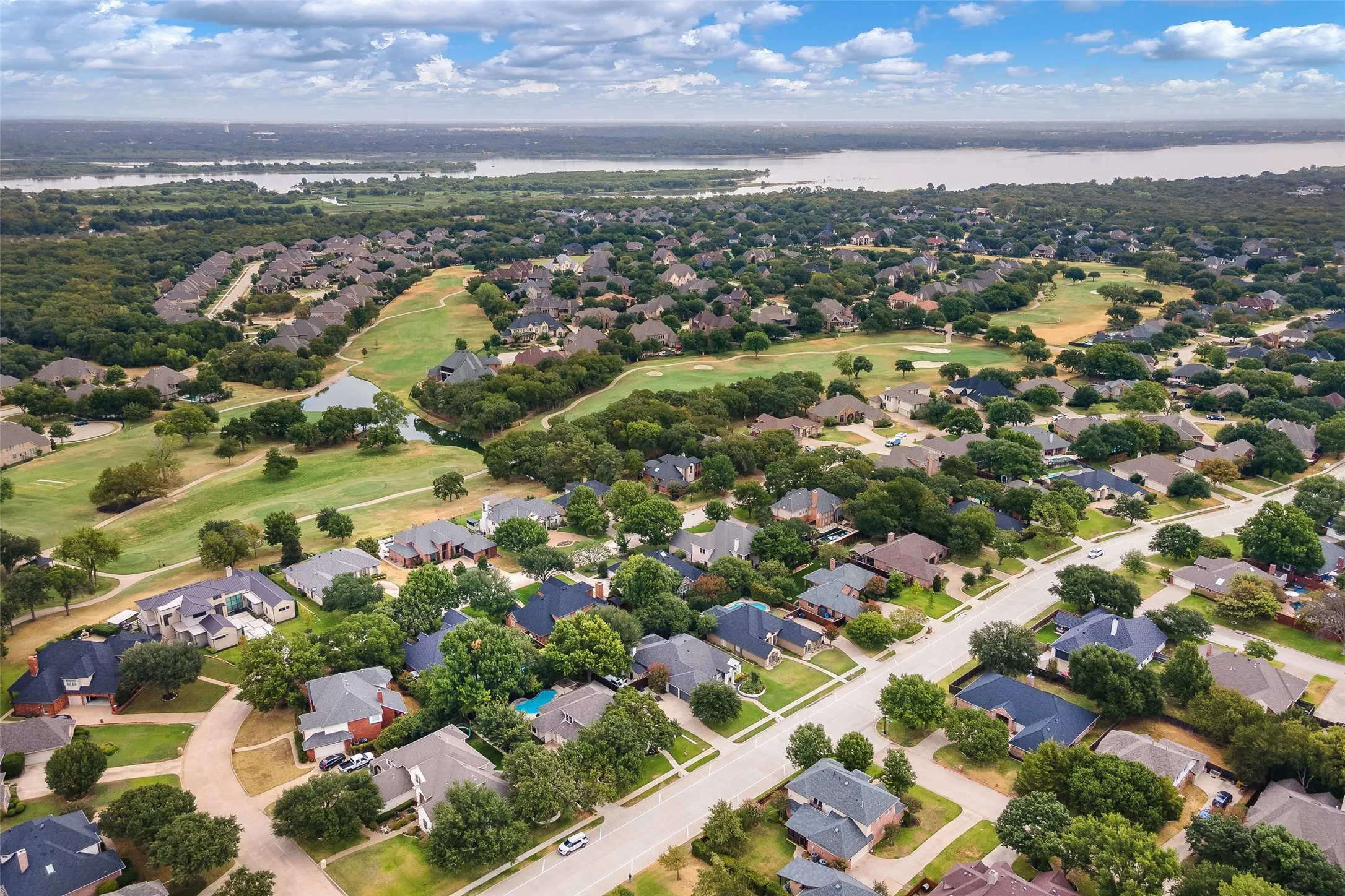 Single Family Residence For Sale in Denton County , 626 Indian Creek Drive, Trophy Club, Texas 76262, 4 Bedroom, 3 Bathroom, 3 Garage spaces, 2,771 Sqft, built in 1997, mls#21359978, Real Estate Agent in Trophy Club, Homes For Sale in Denton county, Homes For Sale in Trophy Club, Realtor in Trophy Club Texas, Real Estate Brokerage Independent Realty Texas, Luminita Cordes Realtor