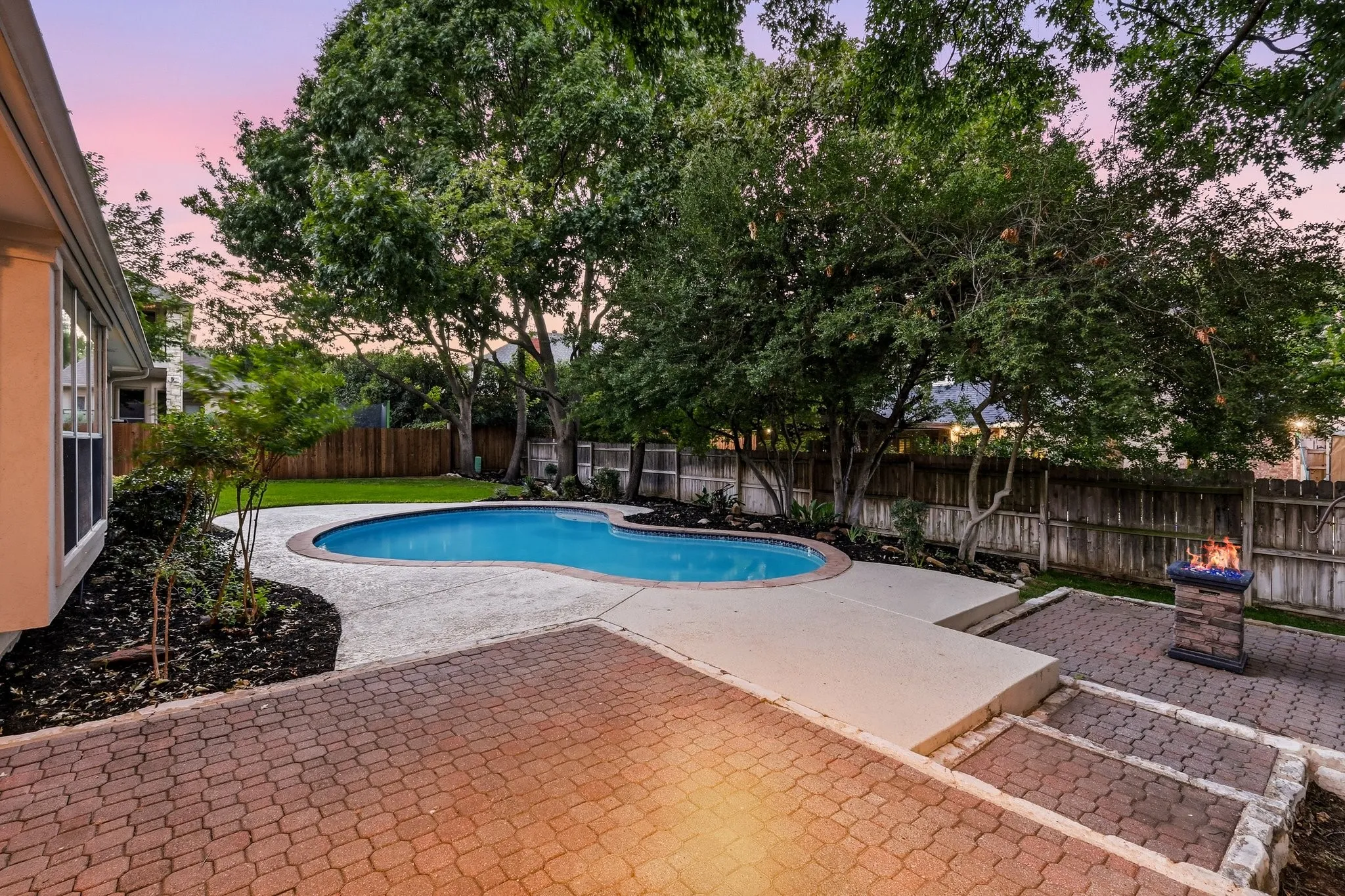 Single Family Residence For Sale in Denton County , 626 Indian Creek Drive, Trophy Club, Texas 76262, 4 Bedroom, 3 Bathroom, 3 Garage spaces, 2,771 Sqft, built in 1997, mls#21359978, Real Estate Agent in Trophy Club, Homes For Sale in Denton county, Homes For Sale in Trophy Club, Realtor in Trophy Club Texas, Real Estate Brokerage Independent Realty Texas, Luminita Cordes Realtor