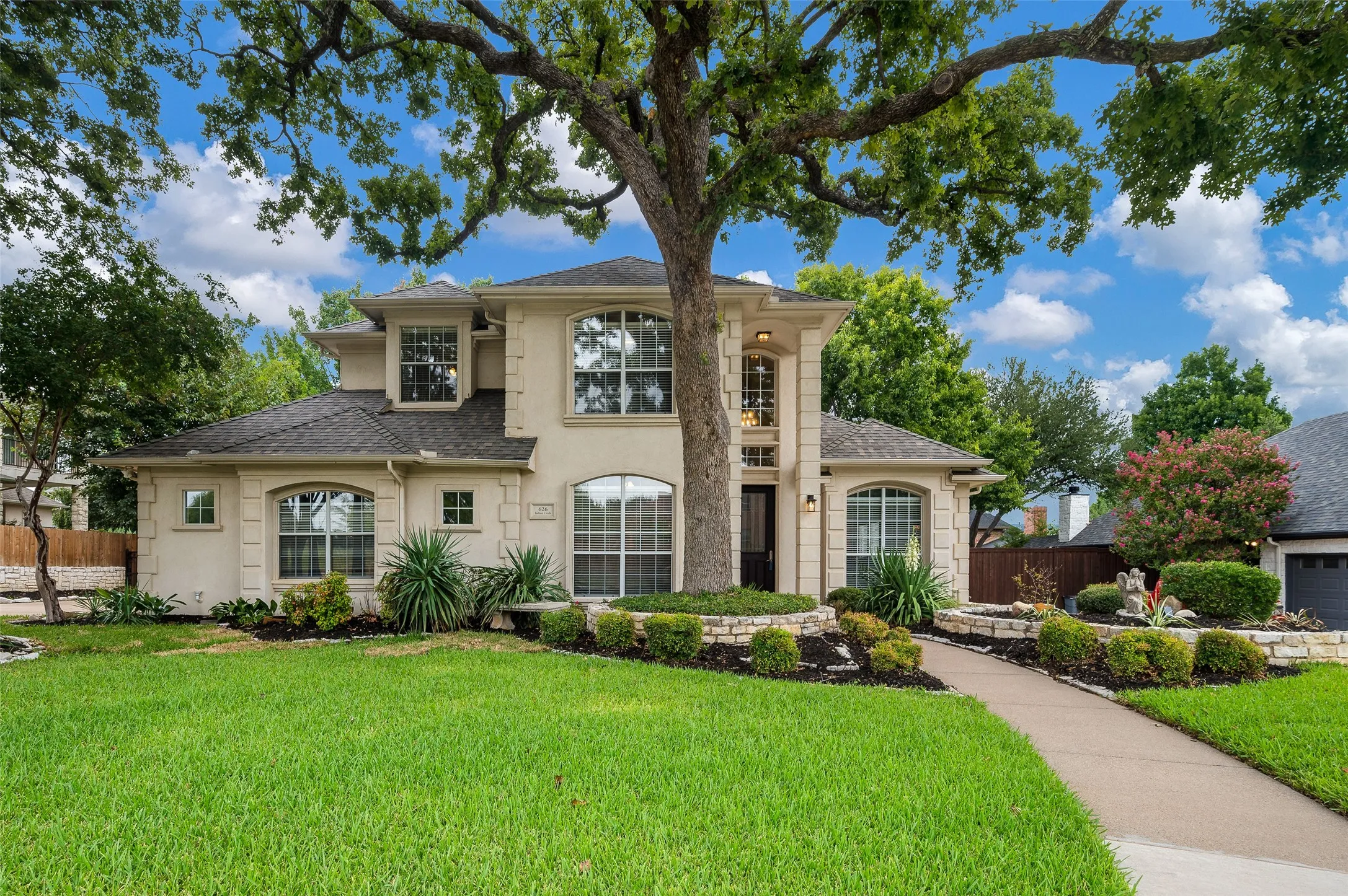 Single Family Residence For Sale in Denton County , 626 Indian Creek Drive, Trophy Club, Texas 76262, 4 Bedroom, 3 Bathroom, 3 Garage spaces, 2,771 Sqft, built in 1997, mls#21359978, Real Estate Agent in Trophy Club, Homes For Sale in Denton county, Homes For Sale in Trophy Club, Realtor in Trophy Club Texas, Real Estate Brokerage Independent Realty Texas, Luminita Cordes Realtor