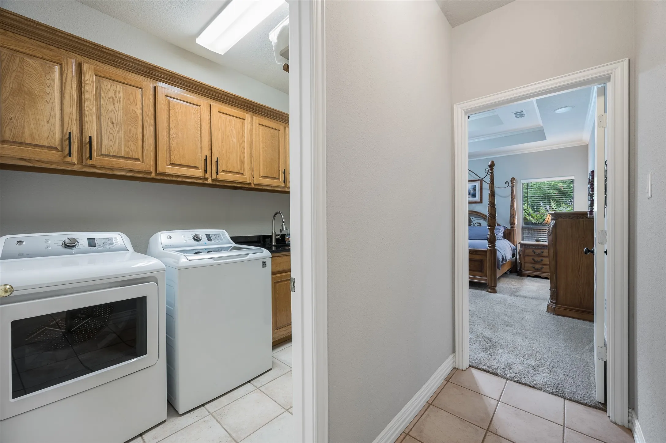 Single Family Residence For Sale in Denton County , 626 Indian Creek Drive, Trophy Club, Texas 76262, 4 Bedroom, 3 Bathroom, 3 Garage spaces, 2,771 Sqft, built in 1997, mls#21359978, Real Estate Agent in Trophy Club, Homes For Sale in Denton county, Homes For Sale in Trophy Club, Realtor in Trophy Club Texas, Real Estate Brokerage Independent Realty Texas, Luminita Cordes Realtor