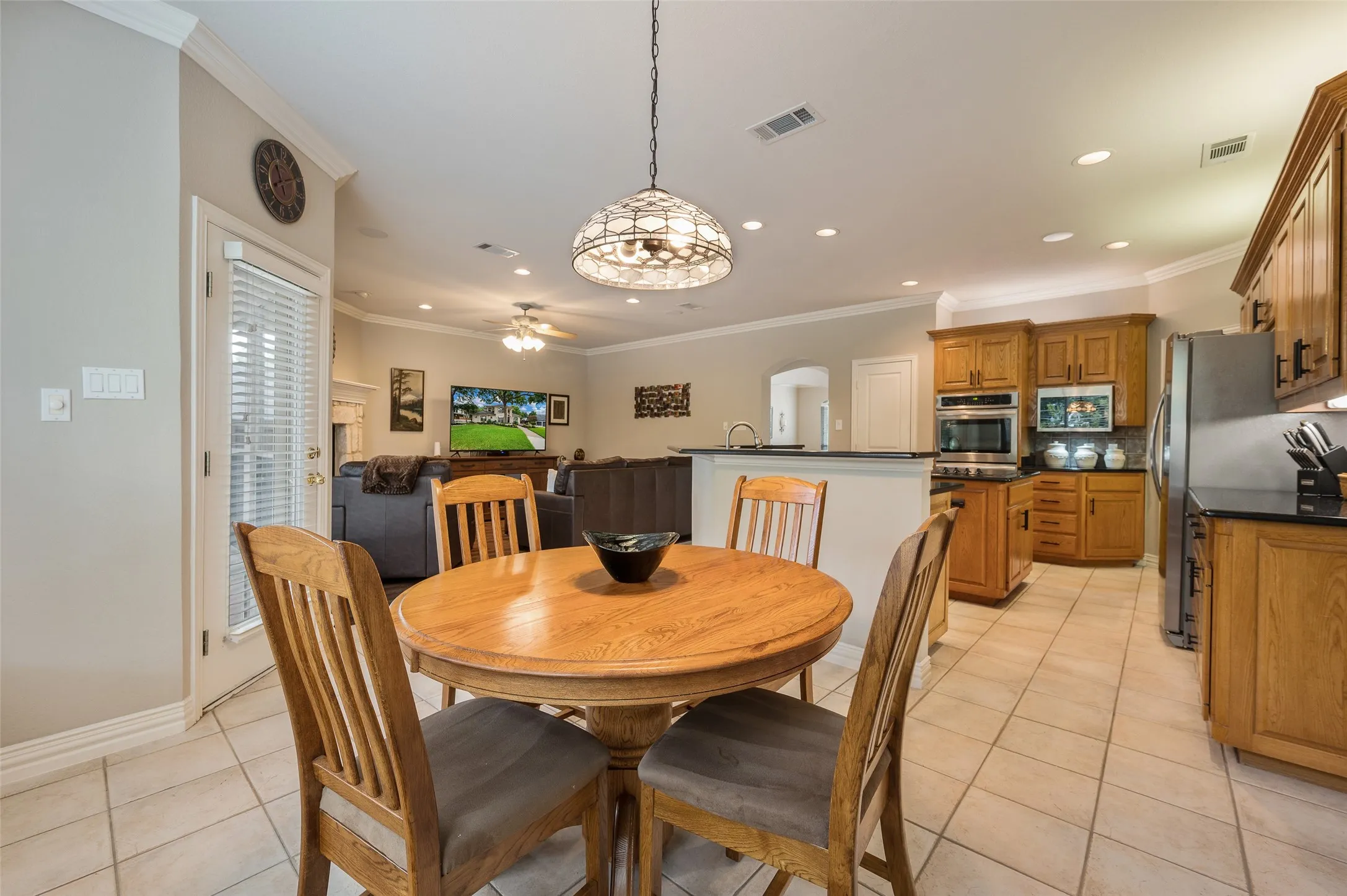Single Family Residence For Sale in Denton County , 626 Indian Creek Drive, Trophy Club, Texas 76262, 4 Bedroom, 3 Bathroom, 3 Garage spaces, 2,771 Sqft, built in 1997, mls#21359978, Real Estate Agent in Trophy Club, Homes For Sale in Denton county, Homes For Sale in Trophy Club, Realtor in Trophy Club Texas, Real Estate Brokerage Independent Realty Texas, Luminita Cordes Realtor