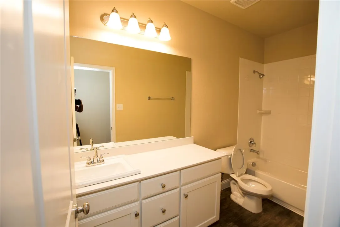 Single Family Residence For Rent in Kaufman County , 1215 Mount Olive Lane, Forney, Texas 75126, 4 Bedroom, 2 Bathroom, 2 Garage spaces, 1,949 Sqft, built in 2018, mls#21360674, Real Estate Agent in Forney, Homes For Rent in Kaufman county, Homes For Rent in Forney, Realtor in Forney Texas, Real Estate Brokerage Independent Realty Texas, Luminita Cordes Realtor