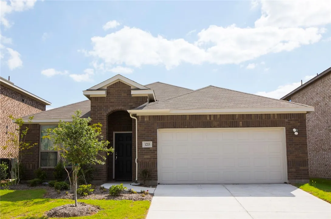 Single Family Residence For Rent in Kaufman County , 1215 Mount Olive Lane, Forney, Texas 75126, 4 Bedroom, 2 Bathroom, 2 Garage spaces, 1,949 Sqft, built in 2018, mls#21360674, Real Estate Agent in Forney, Homes For Rent in Kaufman county, Homes For Rent in Forney, Realtor in Forney Texas, Real Estate Brokerage Independent Realty Texas, Luminita Cordes Realtor