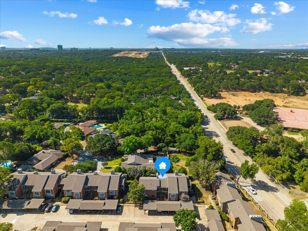 Location of 400 Pebble Way, #161. Cooper is to the left, and a horse farm is to the right of Cooper. Fun!