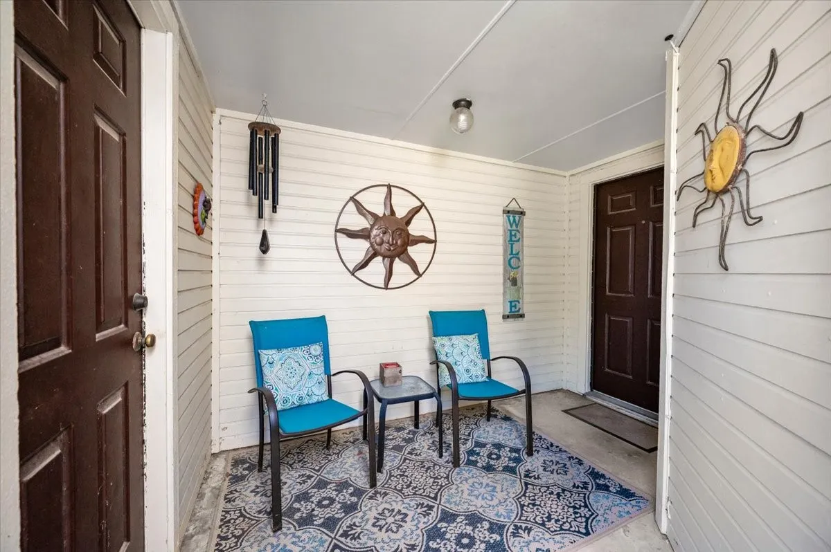 Single Family Residence For Sale in Dallas County , 2118 Artherfield Drive, Carrollton, Texas 75006, 3 Bedroom, 2 Bathroom, 2 Garage spaces, 1,208 Sqft, built in 1983, mls#21359474, Real Estate Agent in Carrollton, Homes For Sale in Dallas county, Homes For Sale in Carrollton, Realtor in Carrollton Texas, Real Estate Brokerage Independent Realty Texas, Luminita Cordes Realtor