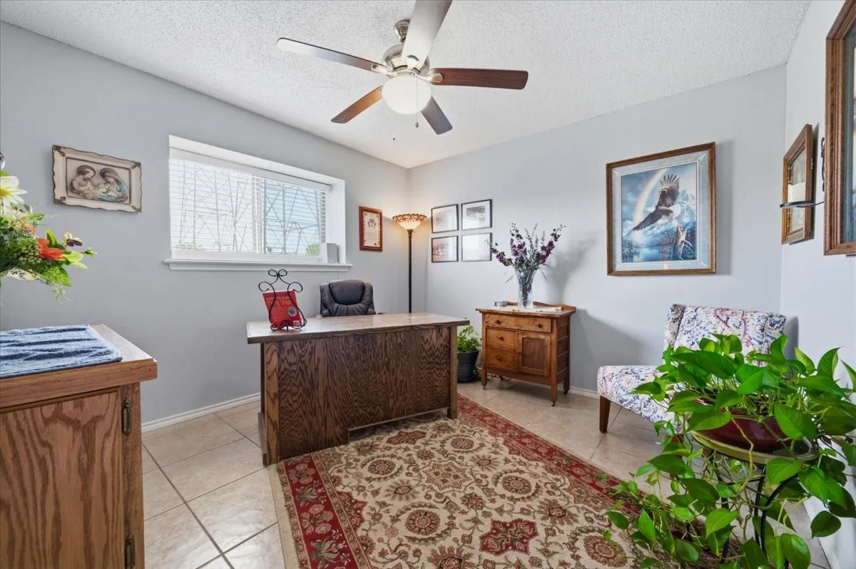 Single Family Residence For Sale in Dallas County , 2118 Artherfield Drive, Carrollton, Texas 75006, 3 Bedroom, 2 Bathroom, 2 Garage spaces, 1,208 Sqft, built in 1983, mls#21359474, Real Estate Agent in Carrollton, Homes For Sale in Dallas county, Homes For Sale in Carrollton, Realtor in Carrollton Texas, Real Estate Brokerage Independent Realty Texas, Luminita Cordes Realtor
