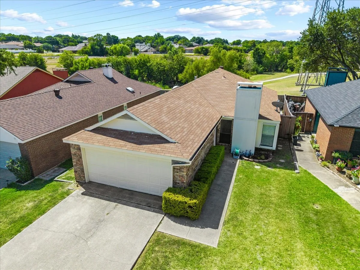 Single Family Residence For Sale in Dallas County , 2118 Artherfield Drive, Carrollton, Texas 75006, 3 Bedroom, 2 Bathroom, 2 Garage spaces, 1,208 Sqft, built in 1983, mls#21359474, Real Estate Agent in Carrollton, Homes For Sale in Dallas county, Homes For Sale in Carrollton, Realtor in Carrollton Texas, Real Estate Brokerage Independent Realty Texas, Luminita Cordes Realtor