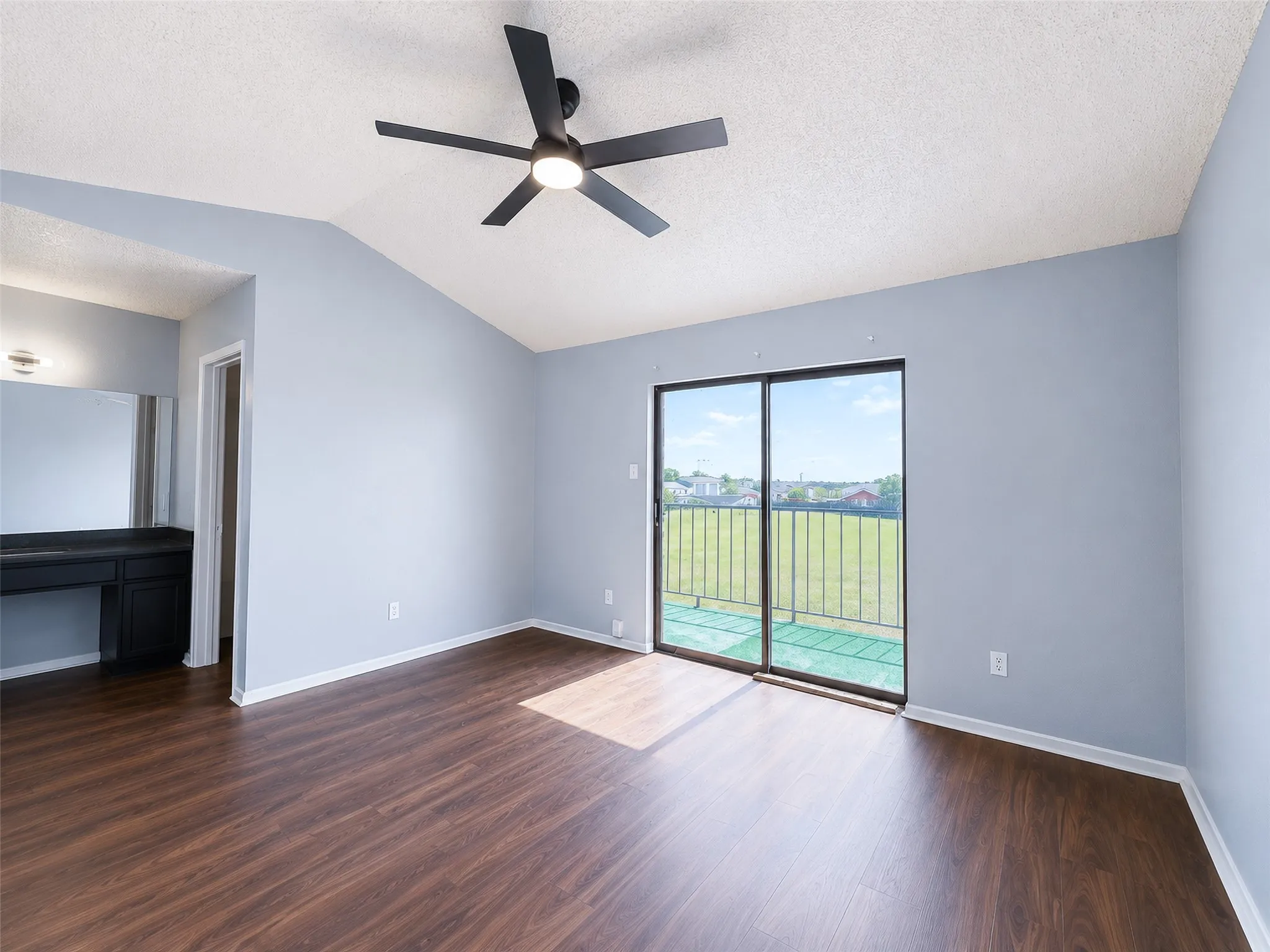 Condominium For Sale in Dallas County , 721 Lee Street 11, Mesquite, Texas 75149, 1 Bedroom, 1 Bathroom, Garage spaces, 800 Sqft, built in 1983, Price $119,900, mls#21360678, Real Estate Agent in Mesquite, Homes For Sale in Dallas county, Homes For Sale in Mesquite, Realtor in Mesquite Texas, Real Estate Brokerage Independent Realty Texas, Luminita Cordes Realtor