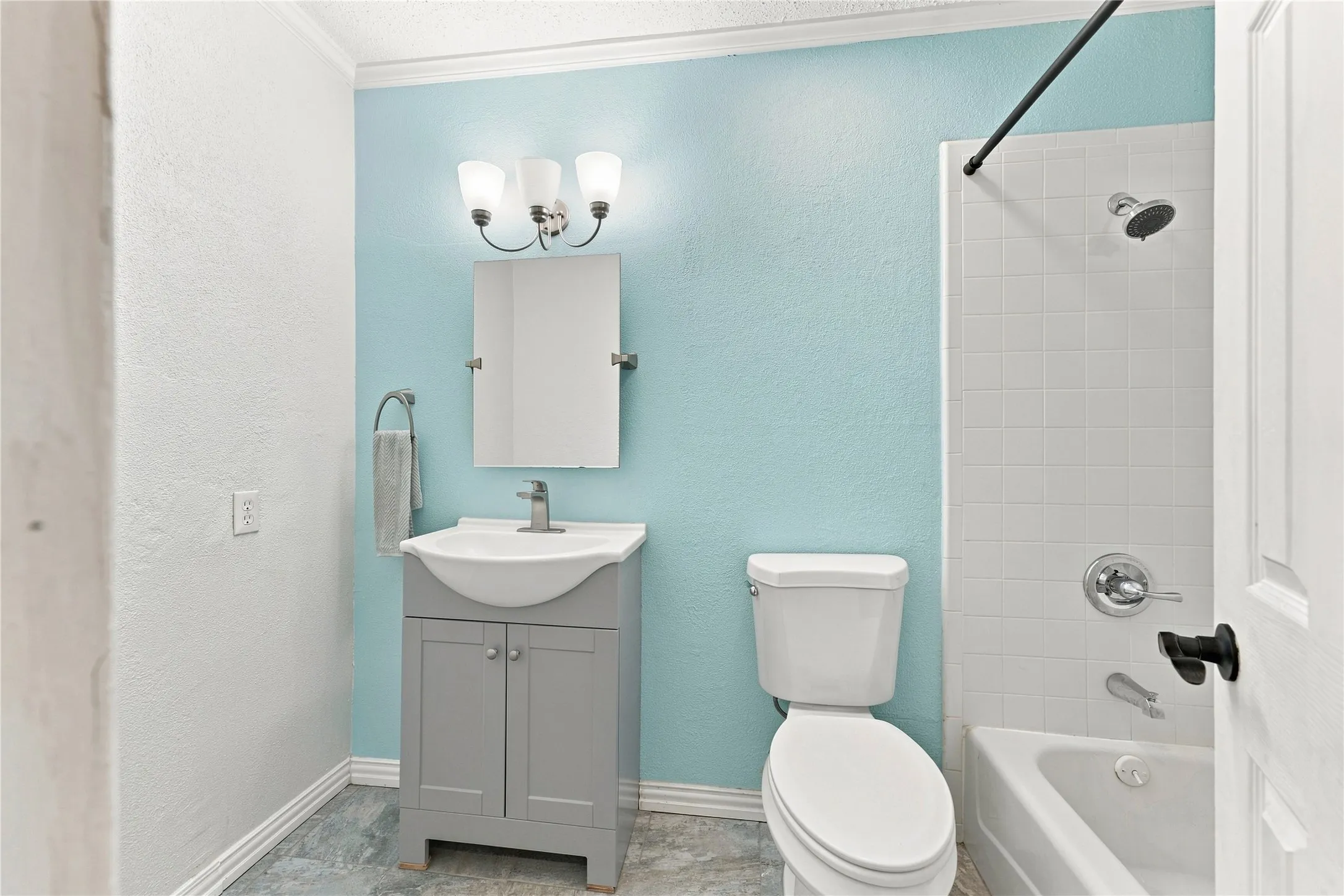 Single Family Residence For Sale in Tarrant County , 1912 Westover Drive, Arlington, Texas 76015, 4 Bedroom, 2 Bathroom, 2 Garage spaces, 1,201 Sqft, built in 1972, mls#21359622, Real Estate Agent in Arlington, Homes For Sale in Tarrant county, Homes For Sale in Arlington, Realtor in Arlington Texas, Real Estate Brokerage Independent Realty Texas, Luminita Cordes Realtor