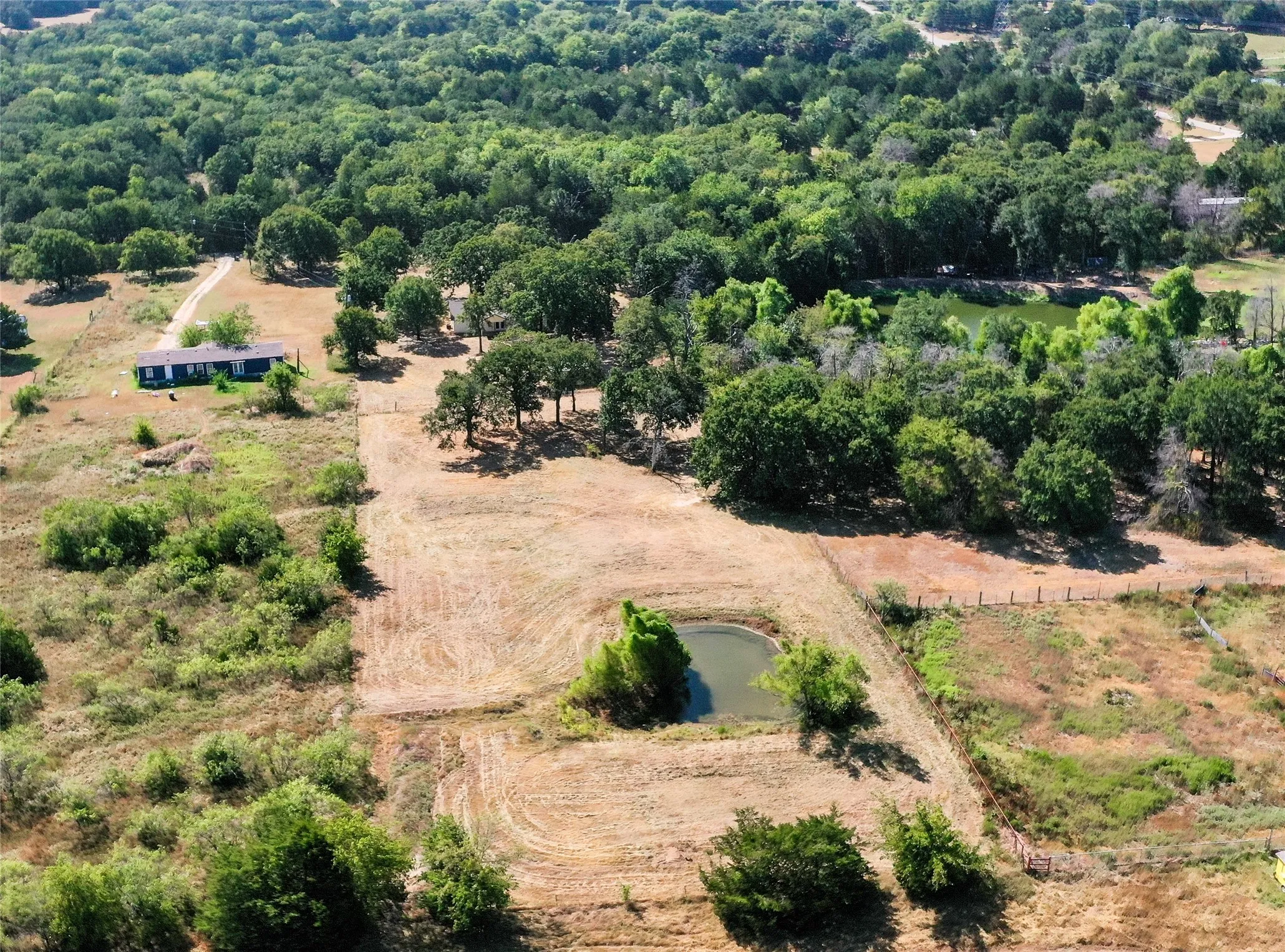 Single Family Residence For Sale in Kaufman County , 15870 County Road 339, Terrell, Texas 75161, 4 Bedroom, 2 Bathroom, Garage spaces, 1,456 Sqft, built in 2002, mls#21355247, Real Estate Agent in Terrell, Homes For Sale in Kaufman county, Homes For Sale in Terrell, Realtor in Terrell Texas, Real Estate Brokerage Independent Realty Texas, Luminita Cordes Realtor