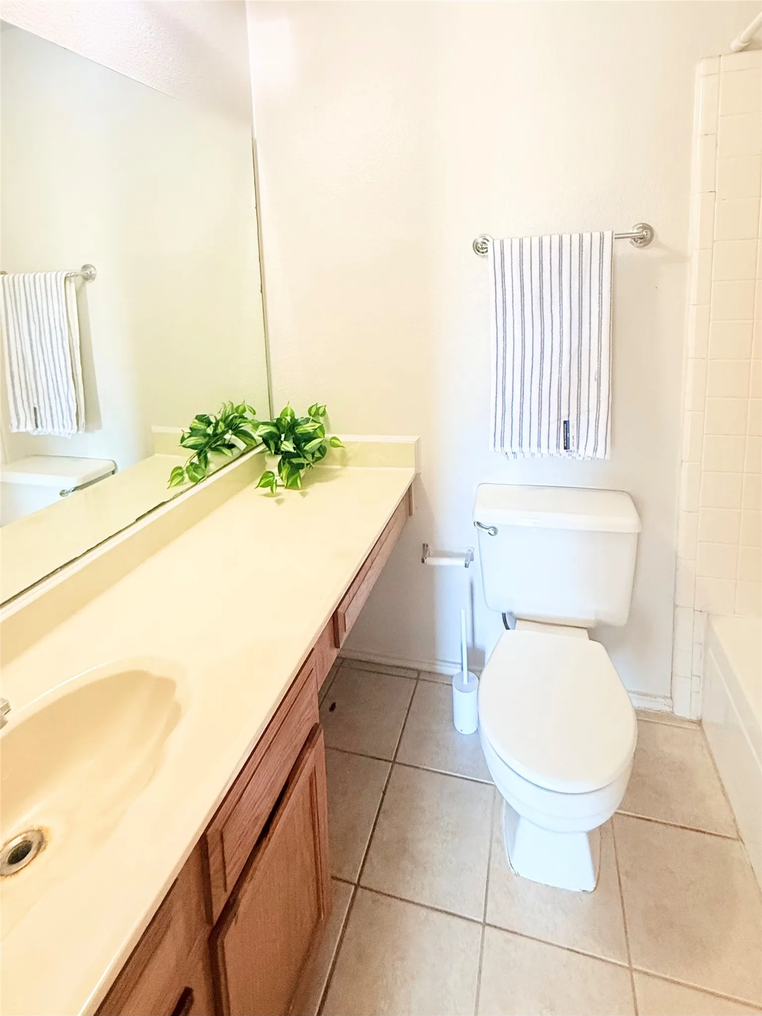 Single Family Residence For Rent in Collin County , 1401 Marigold Drive, Allen, Texas 75002, 3 Bedroom, 2 Bathroom, 2 Garage spaces, 1,168 Sqft, built in 1984, mls#21360684, Real Estate Agent in Allen, Homes For Rent in Collin county, Homes For Rent in Allen, Realtor in Allen Texas, Real Estate Brokerage Independent Realty Texas, Luminita Cordes Realtor