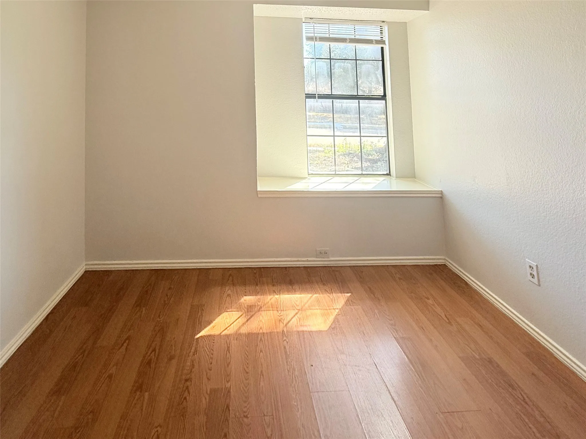 Single Family Residence For Rent in Collin County , 1401 Marigold Drive, Allen, Texas 75002, 3 Bedroom, 2 Bathroom, 2 Garage spaces, 1,168 Sqft, built in 1984, mls#21360684, Real Estate Agent in Allen, Homes For Rent in Collin county, Homes For Rent in Allen, Realtor in Allen Texas, Real Estate Brokerage Independent Realty Texas, Luminita Cordes Realtor
