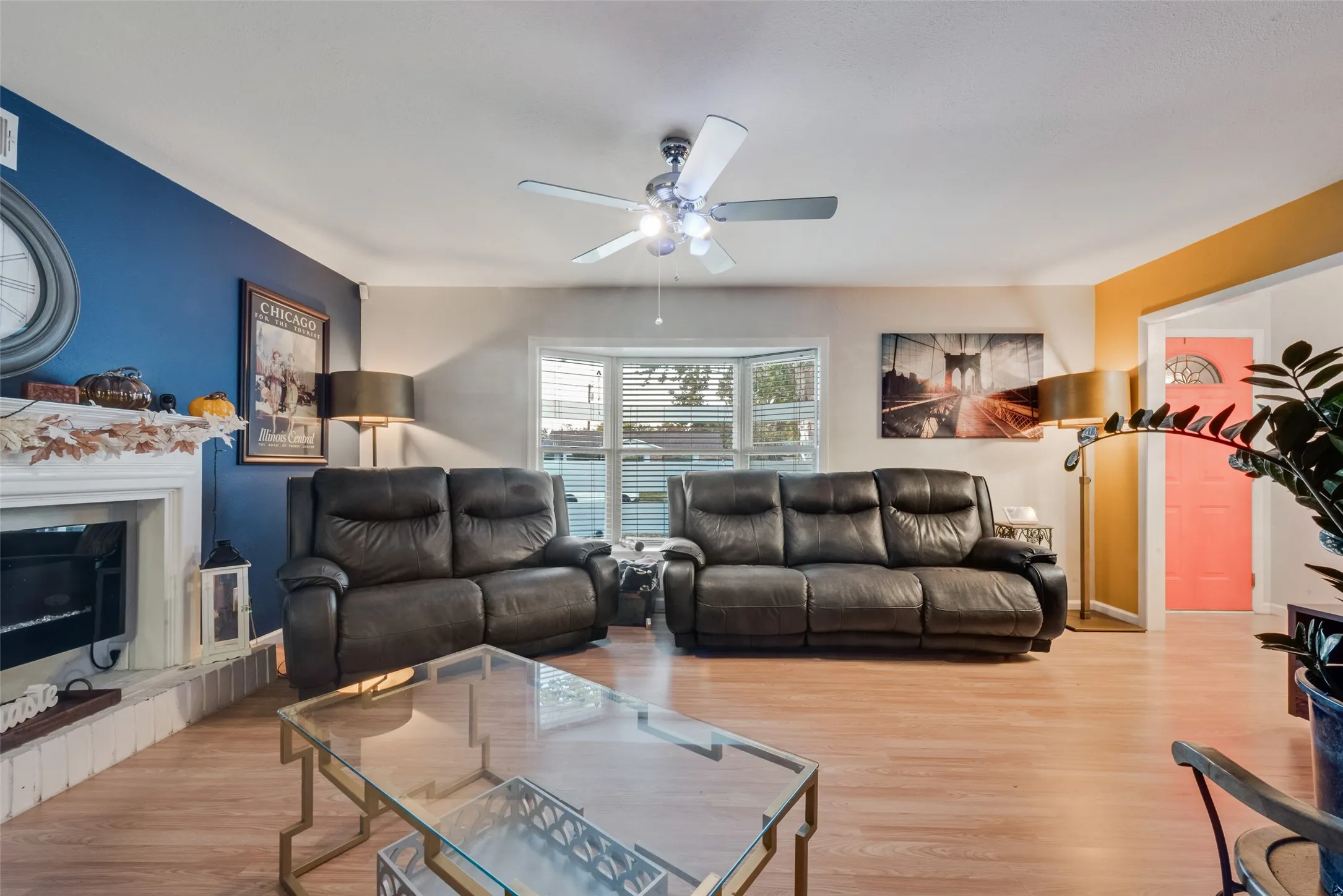Single Family Residence For Sale in Dallas County , 1310 Bardfield Avenue, Garland, Texas 75041, 3 Bedroom, 2 Bathroom, 2 Garage spaces, 1,510 Sqft, built in 1960, mls#21360682, Real Estate Agent in Garland, Homes For Sale in Dallas county, Homes For Sale in Garland, Realtor in Garland Texas, Real Estate Brokerage Independent Realty Texas, Luminita Cordes Realtor