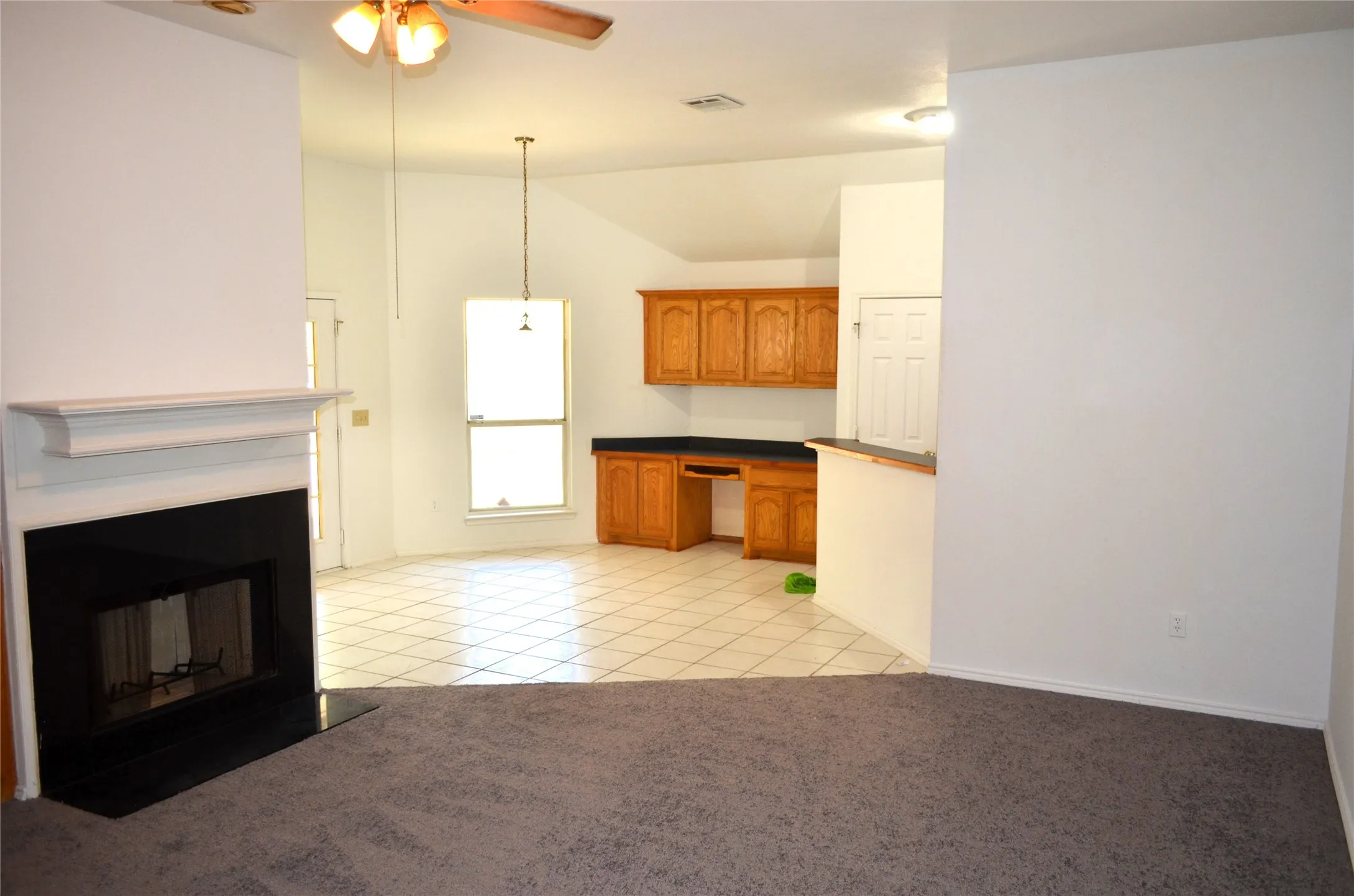 Single Family Residence For Sale in Tarrant County , 3112 Eastcrest Court, Fort Worth, Texas 76105, 3 Bedroom, 2 Bathroom, 2 Garage spaces, 1,591 Sqft, built in 2002, mls#21360489, Real Estate Agent in Fort Worth, Homes For Sale in Tarrant county, Homes For Sale in Fort Worth, Realtor in Fort Worth Texas, Real Estate Brokerage Independent Realty Texas, Luminita Cordes Realtor