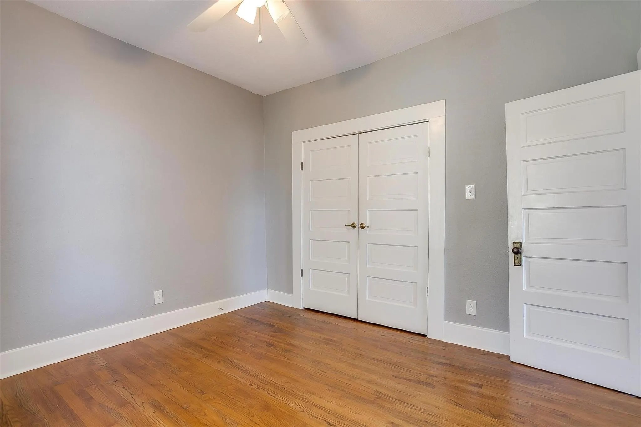 Single Family Residence For Rent in Tarrant County , 1523 Alston Avenue, Fort Worth, Texas 76104, 3 Bedroom, 3 Bathroom, Garage spaces, 2,000 Sqft, built in 1925, mls#21360683, Real Estate Agent in Fort Worth, Homes For Rent in Tarrant county, Homes For Rent in Fort Worth, Realtor in Fort Worth Texas, Real Estate Brokerage Independent Realty Texas, Luminita Cordes Realtor