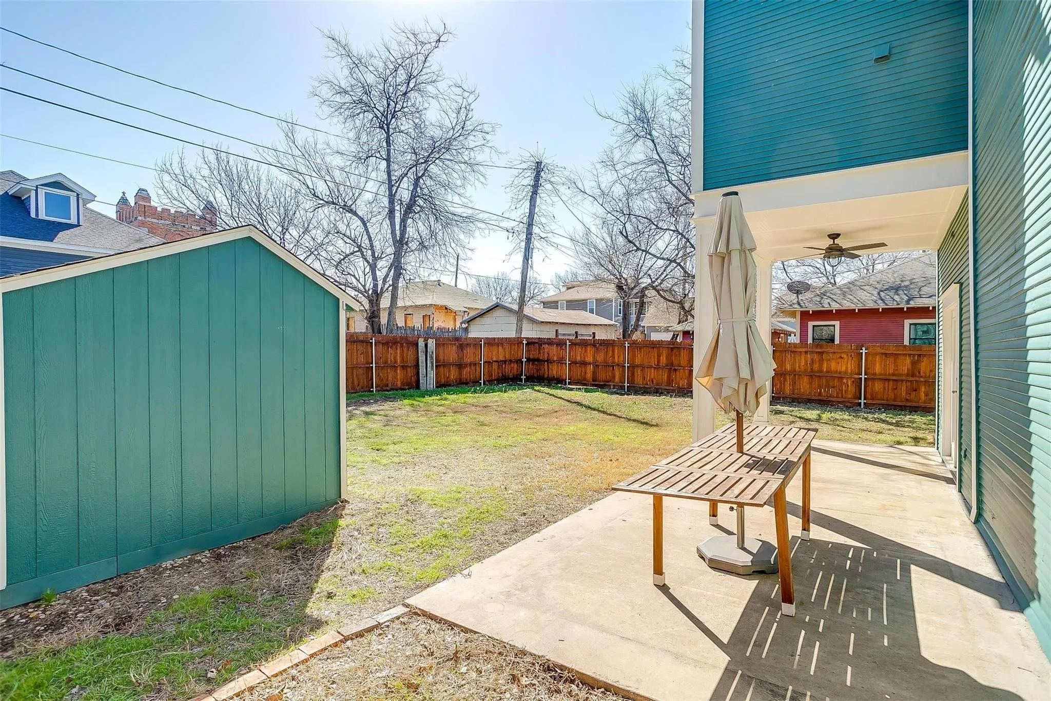 Single Family Residence For Rent in Tarrant County , 1523 Alston Avenue, Fort Worth, Texas 76104, 3 Bedroom, 3 Bathroom, Garage spaces, 2,000 Sqft, built in 1925, mls#21360683, Real Estate Agent in Fort Worth, Homes For Rent in Tarrant county, Homes For Rent in Fort Worth, Realtor in Fort Worth Texas, Real Estate Brokerage Independent Realty Texas, Luminita Cordes Realtor