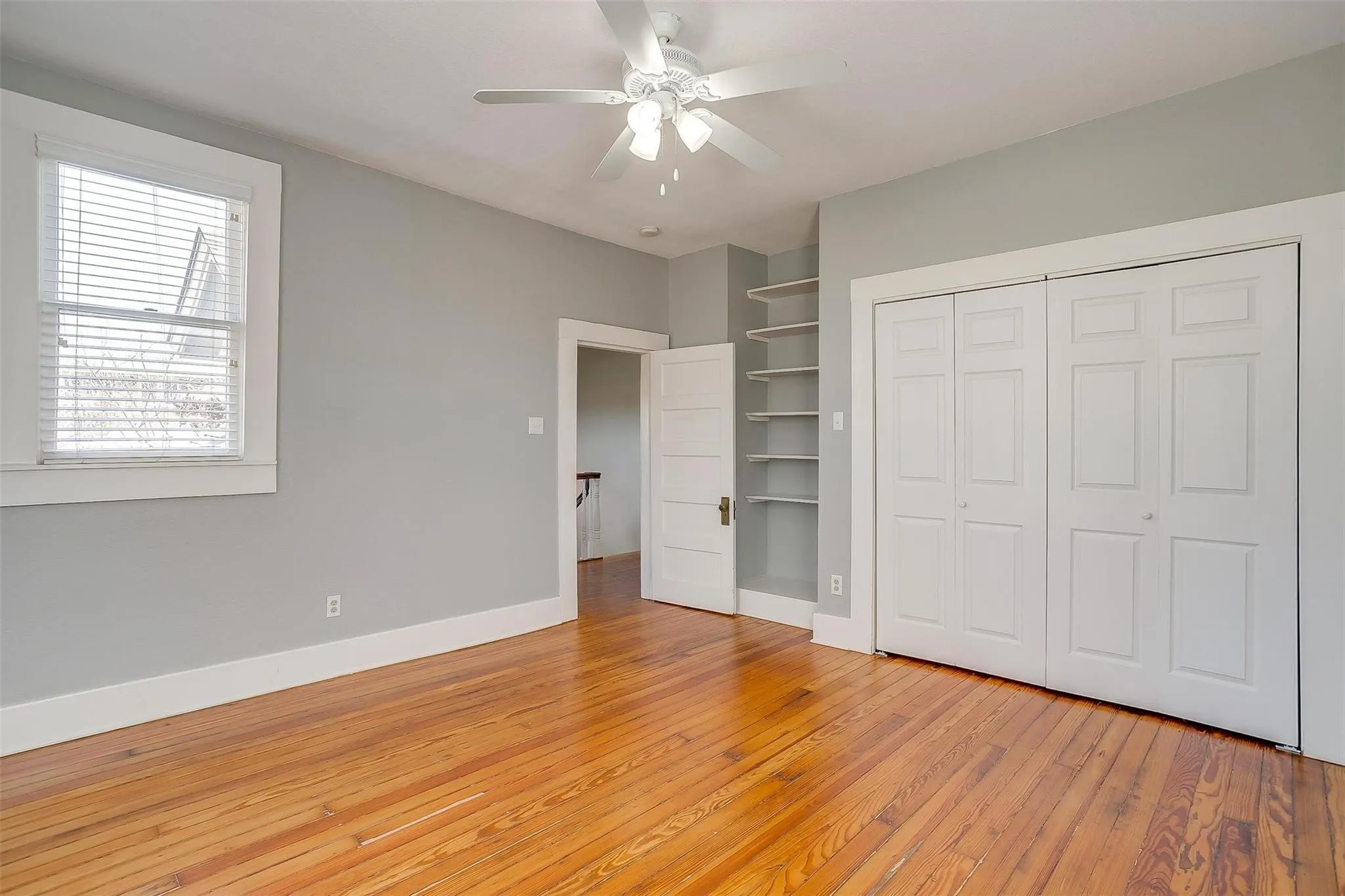 Single Family Residence For Rent in Tarrant County , 1523 Alston Avenue, Fort Worth, Texas 76104, 3 Bedroom, 3 Bathroom, Garage spaces, 2,000 Sqft, built in 1925, mls#21360683, Real Estate Agent in Fort Worth, Homes For Rent in Tarrant county, Homes For Rent in Fort Worth, Realtor in Fort Worth Texas, Real Estate Brokerage Independent Realty Texas, Luminita Cordes Realtor