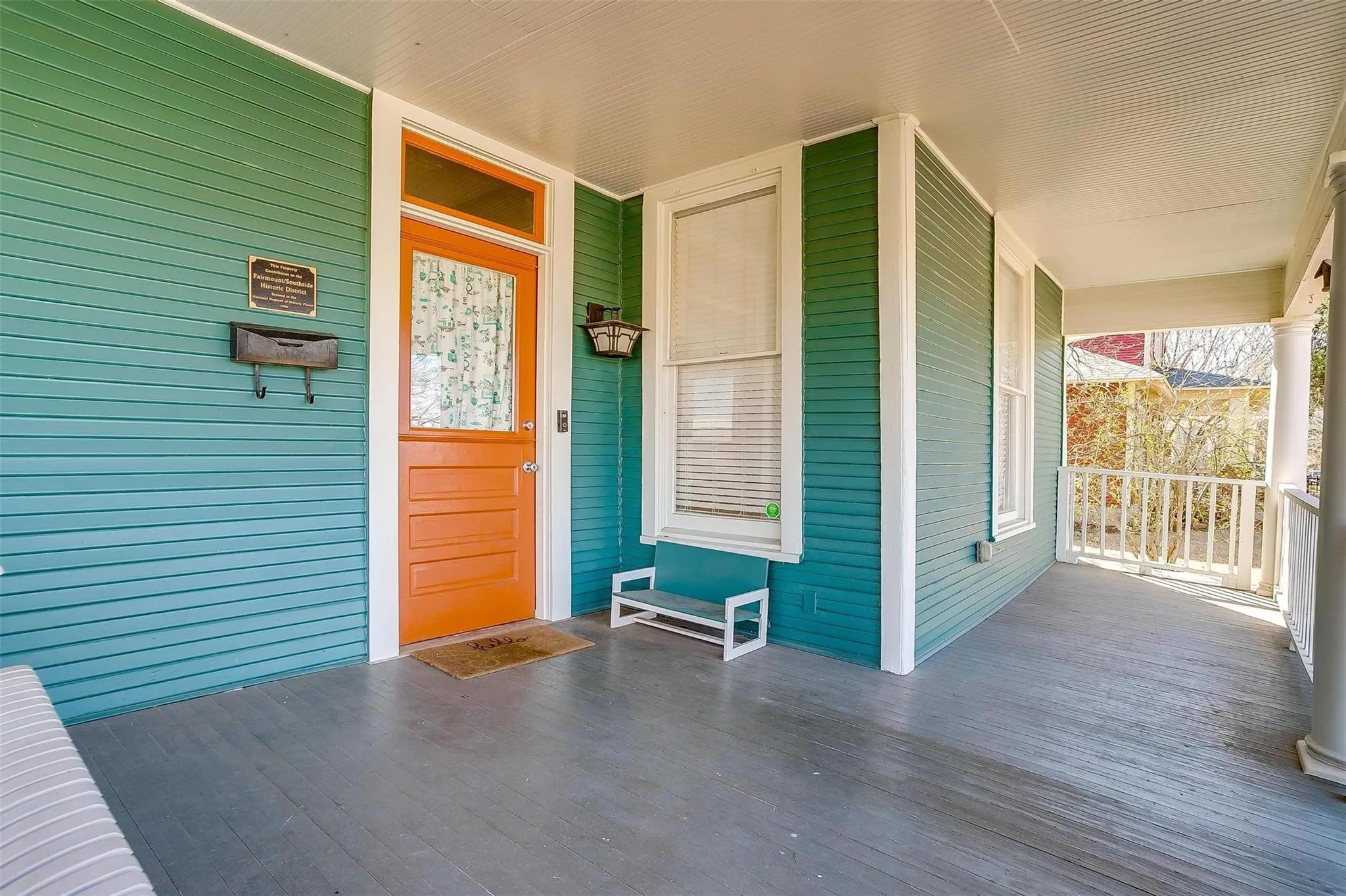 Single Family Residence For Rent in Tarrant County , 1523 Alston Avenue, Fort Worth, Texas 76104, 3 Bedroom, 3 Bathroom, Garage spaces, 2,000 Sqft, built in 1925, mls#21360683, Real Estate Agent in Fort Worth, Homes For Rent in Tarrant county, Homes For Rent in Fort Worth, Realtor in Fort Worth Texas, Real Estate Brokerage Independent Realty Texas, Luminita Cordes Realtor