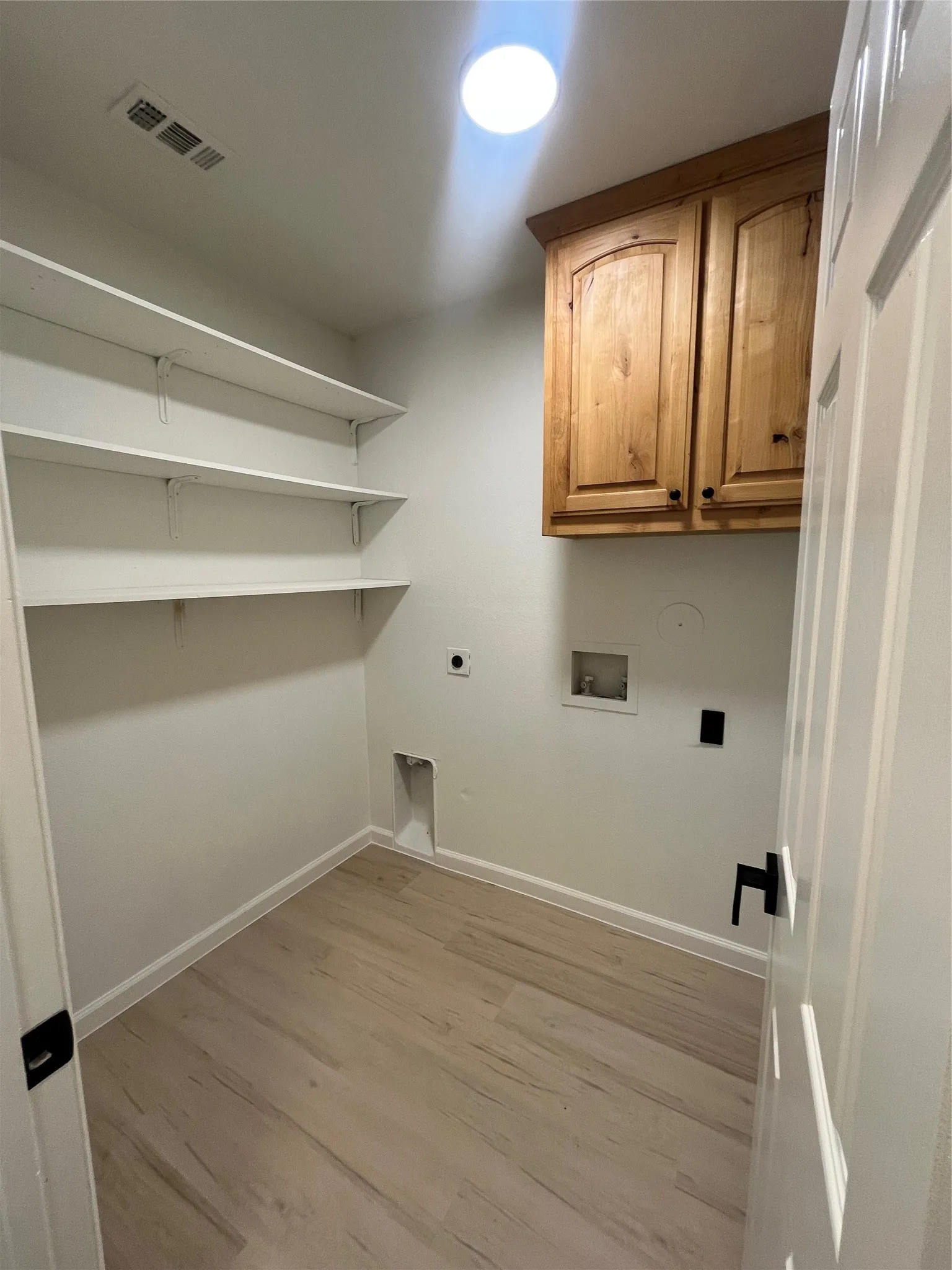 Single Family Residence For Rent in Parker County , 117 Westline Road, Azle, Texas 76020, 2 Bedroom, 1 Bathroom, Garage spaces, 874 Sqft, built in 1953, mls#21360245, Real Estate Agent in Azle, Homes For Rent in Parker county, Homes For Rent in Azle, Realtor in Azle Texas, Real Estate Brokerage Independent Realty Texas, Luminita Cordes Realtor