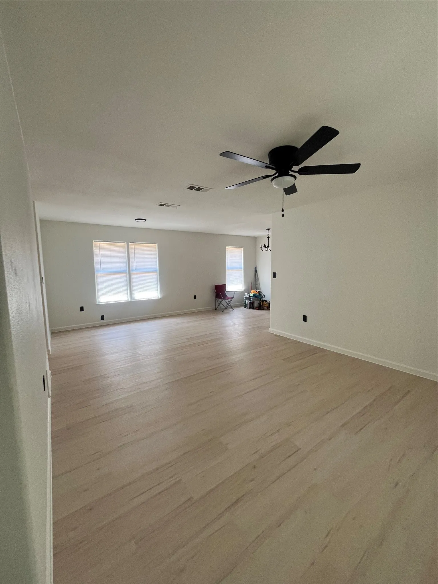 Single Family Residence For Rent in Parker County , 117 Westline Road, Azle, Texas 76020, 2 Bedroom, 1 Bathroom, Garage spaces, 874 Sqft, built in 1953, mls#21360245, Real Estate Agent in Azle, Homes For Rent in Parker county, Homes For Rent in Azle, Realtor in Azle Texas, Real Estate Brokerage Independent Realty Texas, Luminita Cordes Realtor