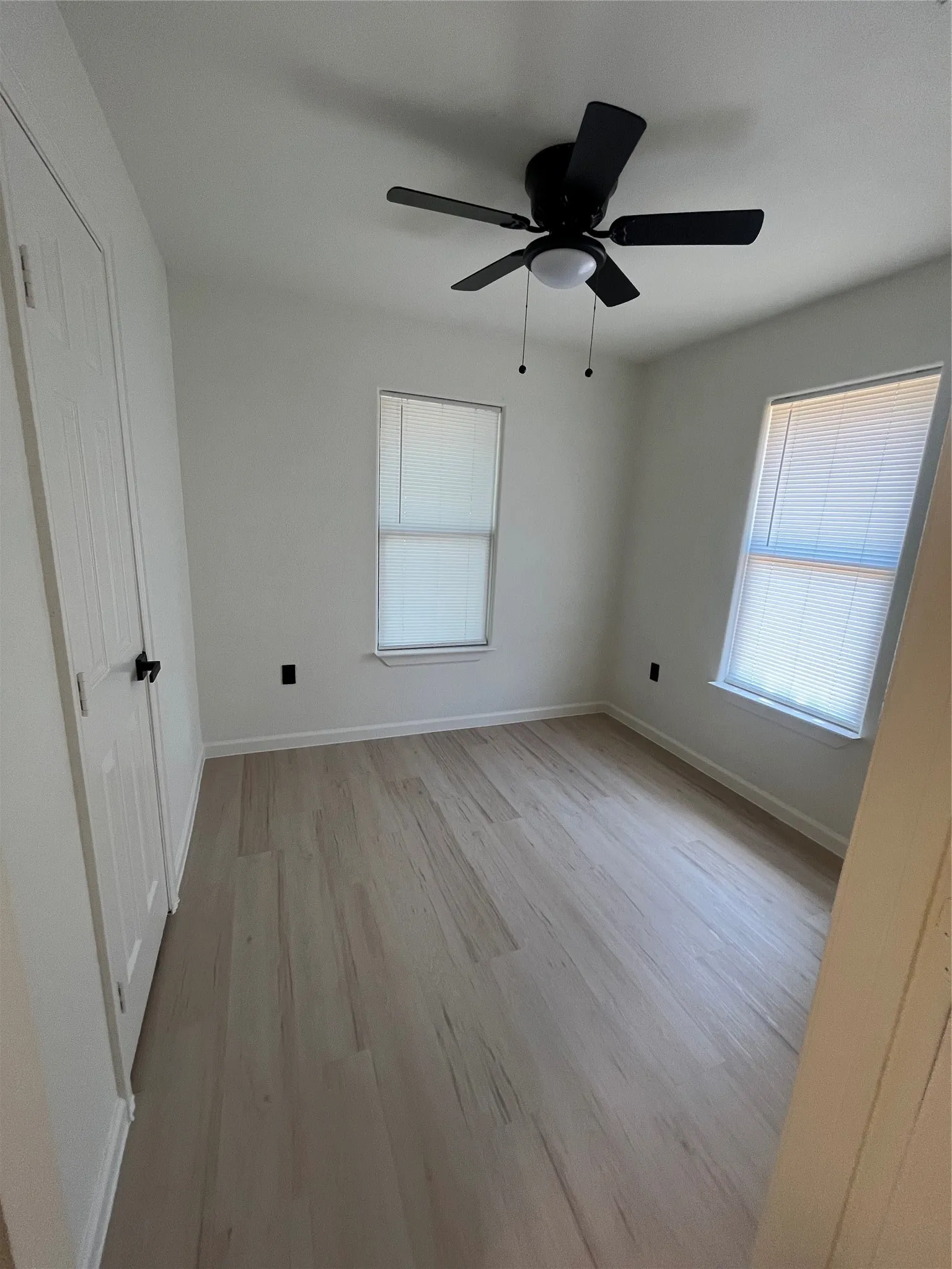 Single Family Residence For Rent in Parker County , 117 Westline Road, Azle, Texas 76020, 2 Bedroom, 1 Bathroom, Garage spaces, 874 Sqft, built in 1953, mls#21360245, Real Estate Agent in Azle, Homes For Rent in Parker county, Homes For Rent in Azle, Realtor in Azle Texas, Real Estate Brokerage Independent Realty Texas, Luminita Cordes Realtor