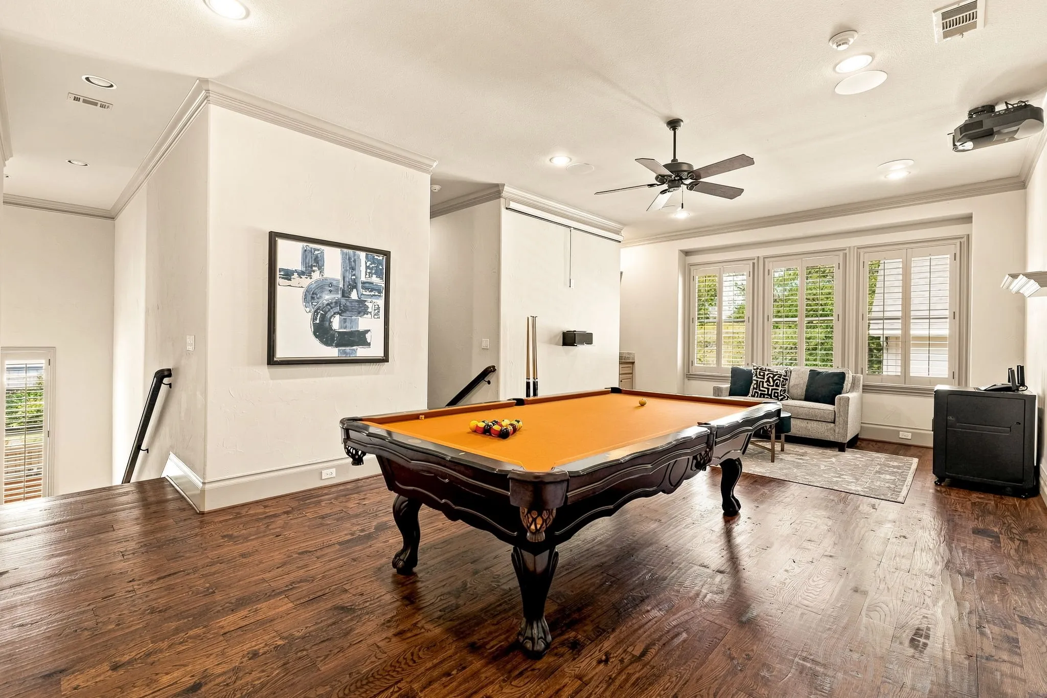 Single Family Residence For Sale in Dallas County , 4125 Shenandoah Street, University Park, Texas 75205, 5 Bedroom, 6 Bathroom, 2 Garage spaces, 5,184 Sqft, built in 2006, mls#21358878, Real Estate Agent in University Park, Homes For Sale in Dallas county, Homes For Sale in University Park, Realtor in University Park Texas, Real Estate Brokerage Independent Realty Texas, Luminita Cordes Realtor