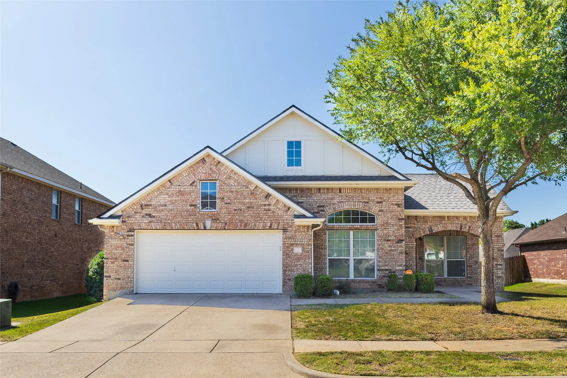 Single Family Residence For Sale in Tarrant County , 604 Beeman Drive, Arlington, Texas 76002, 4 Bedroom, 2 Bathroom, 2 Garage spaces, 2,317 Sqft, built in 2006, mls#21360508, Real Estate Agent in Arlington, Homes For Sale in Tarrant county, Homes For Sale in Arlington, Realtor in Arlington Texas, Real Estate Brokerage Independent Realty Texas, Luminita Cordes Realtor