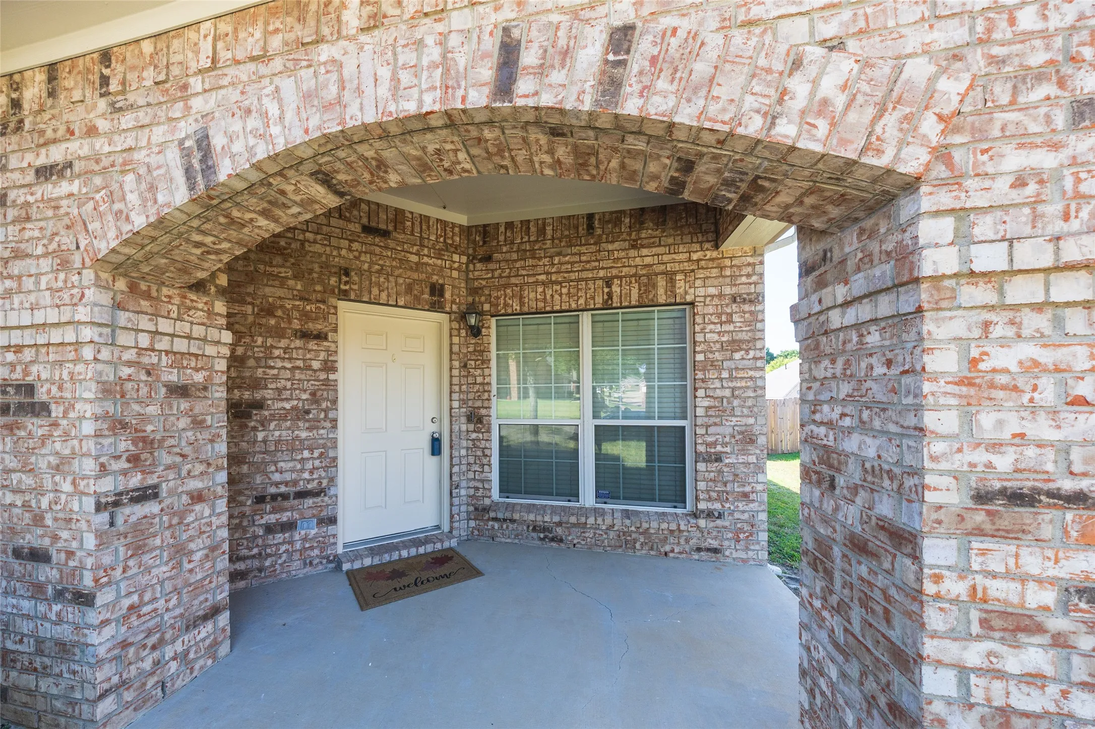 Single Family Residence For Sale in Tarrant County , 604 Beeman Drive, Arlington, Texas 76002, 4 Bedroom, 2 Bathroom, 2 Garage spaces, 2,317 Sqft, built in 2006, mls#21360508, Real Estate Agent in Arlington, Homes For Sale in Tarrant county, Homes For Sale in Arlington, Realtor in Arlington Texas, Real Estate Brokerage Independent Realty Texas, Luminita Cordes Realtor
