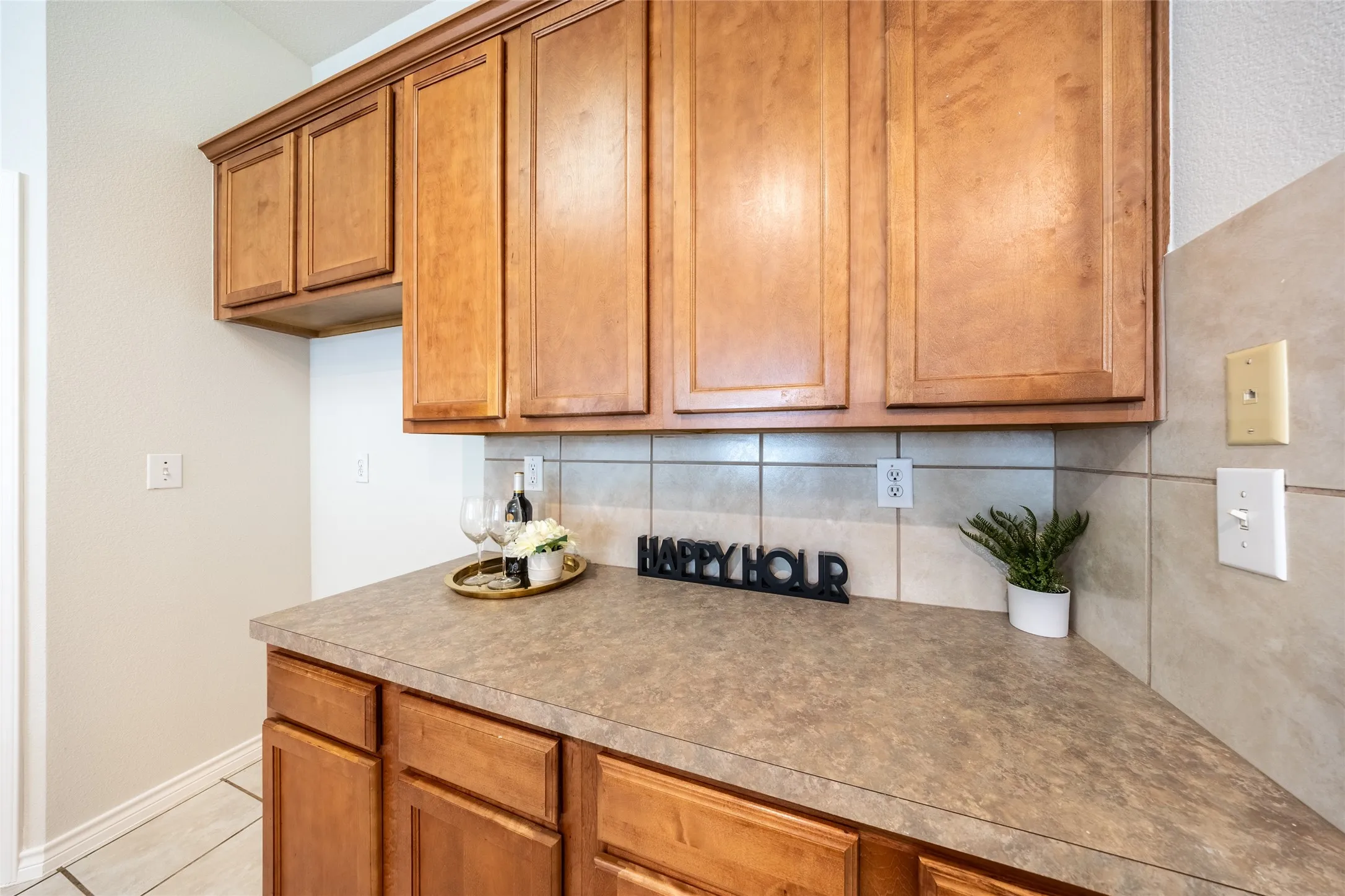 Single Family Residence For Sale in Tarrant County , 604 Beeman Drive, Arlington, Texas 76002, 4 Bedroom, 2 Bathroom, 2 Garage spaces, 2,317 Sqft, built in 2006, mls#21360508, Real Estate Agent in Arlington, Homes For Sale in Tarrant county, Homes For Sale in Arlington, Realtor in Arlington Texas, Real Estate Brokerage Independent Realty Texas, Luminita Cordes Realtor