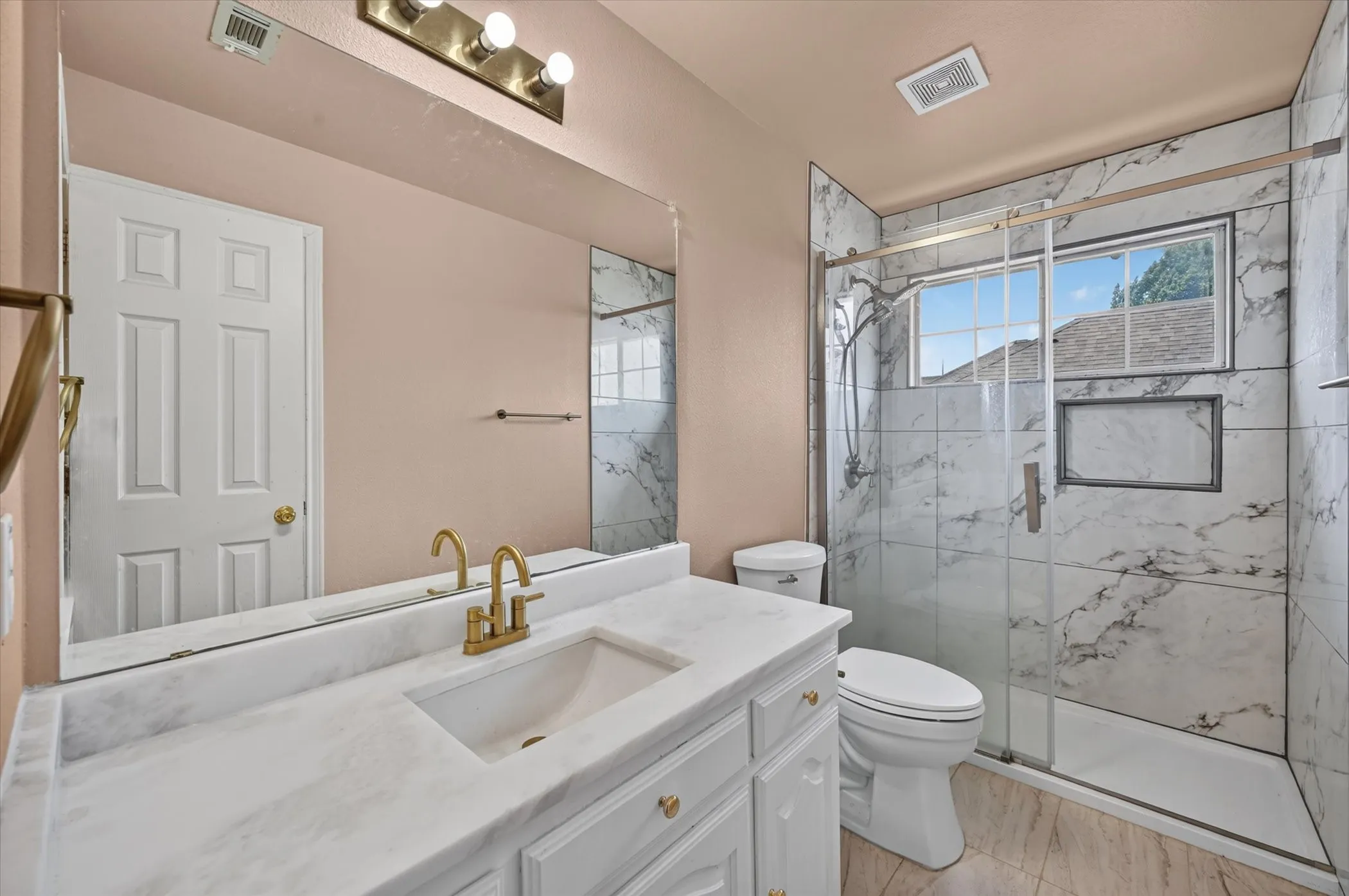 Single Family Residence For Sale in Denton County , 1225 Sam Dennis Drive, Lewisville, Texas 75077, 4 Bedroom, 3 Bathroom, 2 Garage spaces, 2,654 Sqft, built in 1995, mls#21357699, Real Estate Agent in Lewisville, Homes For Sale in Denton county, Homes For Sale in Lewisville, Realtor in Lewisville Texas, Real Estate Brokerage Independent Realty Texas, Luminita Cordes Realtor