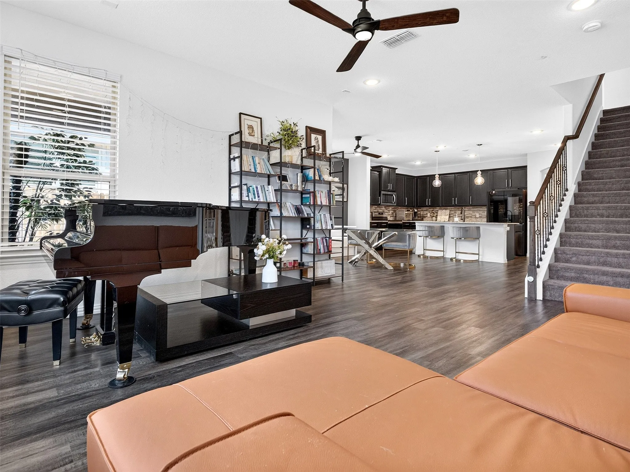 Single Family Residence For Rent in Denton County , 3616 Carmel Hills Drive, Denton, Texas 76208, 3 Bedroom, 3 Bathroom, 2 Garage spaces, 2,270 Sqft, built in 2020, mls#21359578, Real Estate Agent in Denton, Homes For Rent in Denton county, Homes For Rent in Denton, Realtor in Denton Texas, Real Estate Brokerage Independent Realty Texas, Luminita Cordes Realtor